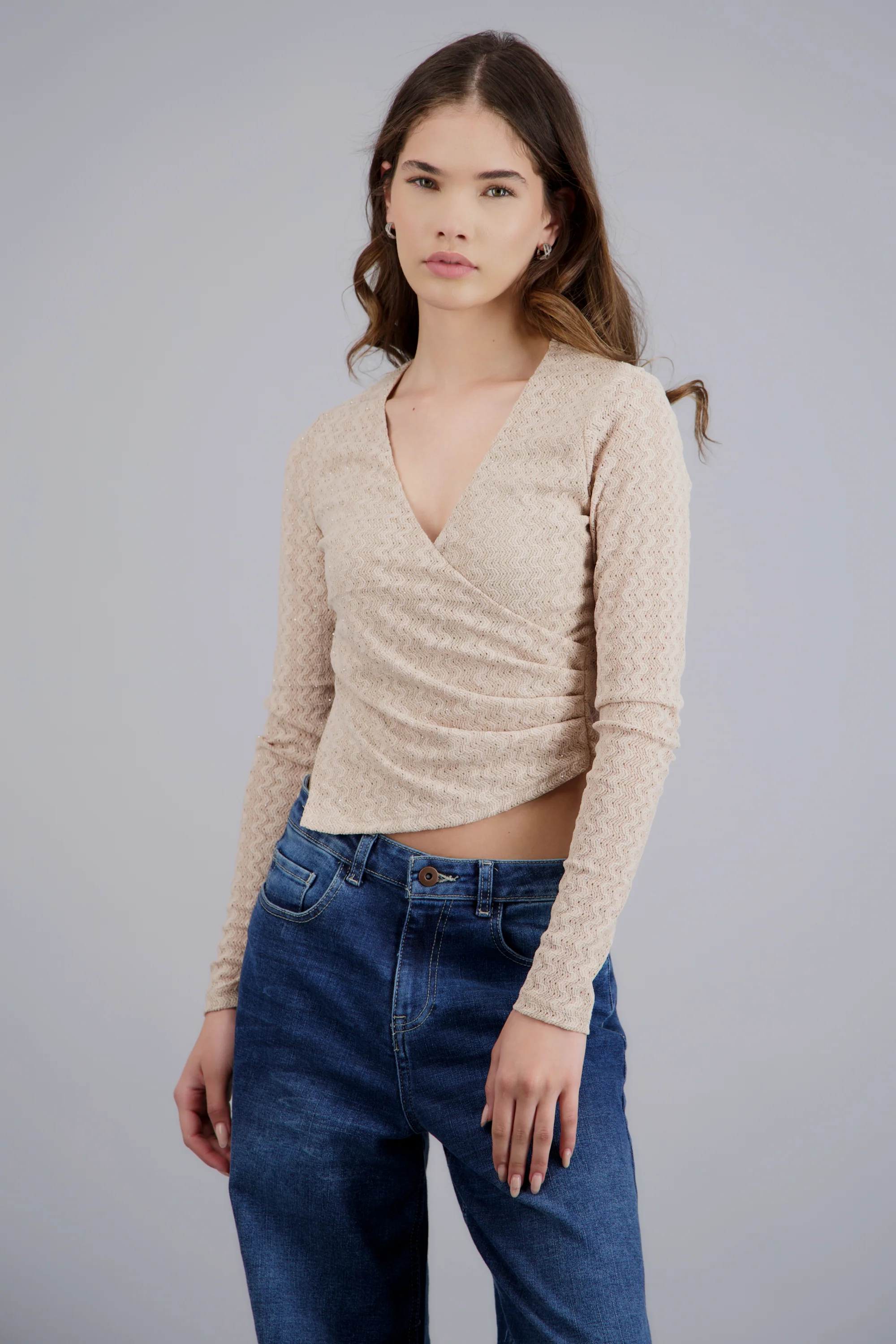 Blusa cruce tejido zigzag con brillo - Image 3