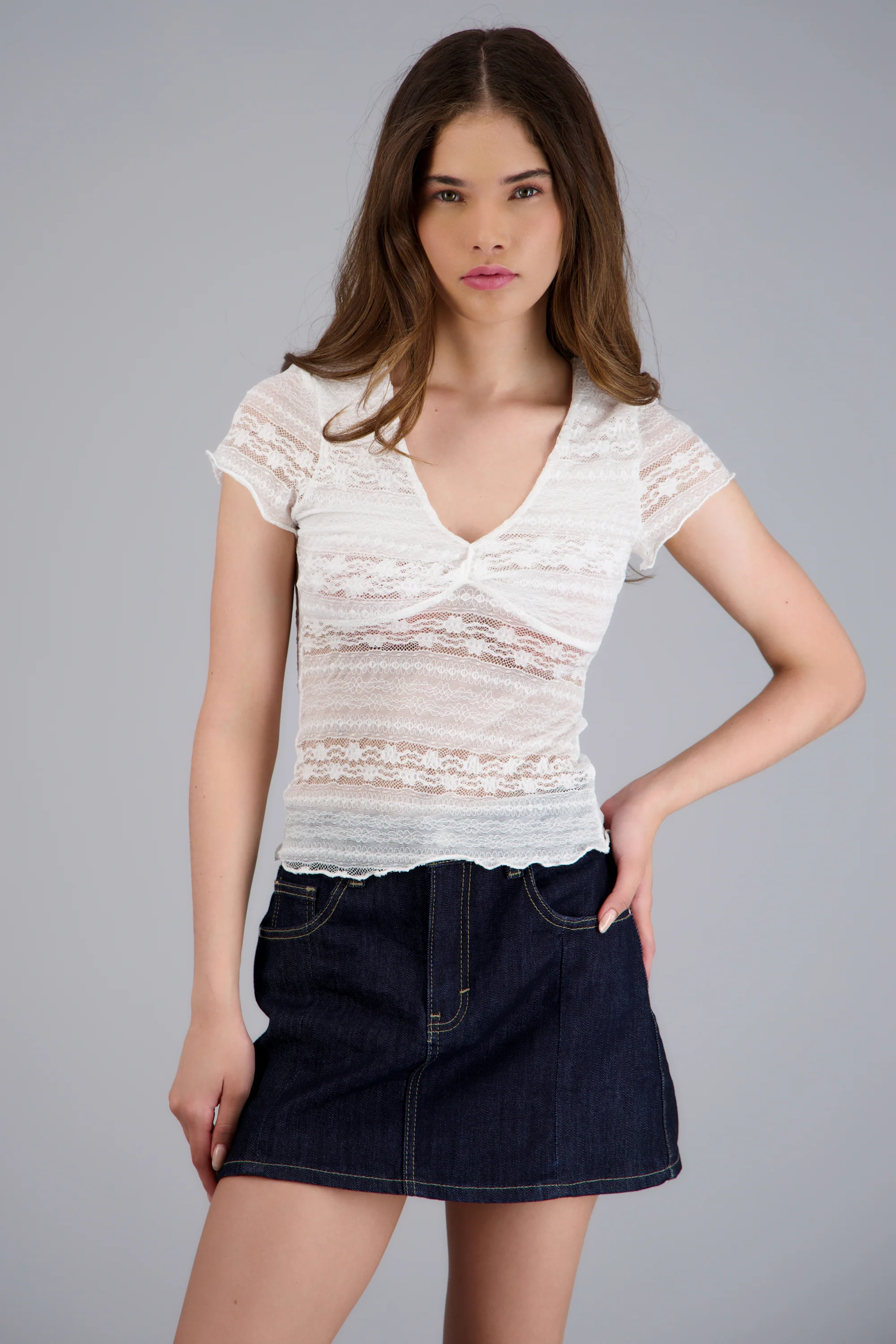 Blusa de encaje manga corta