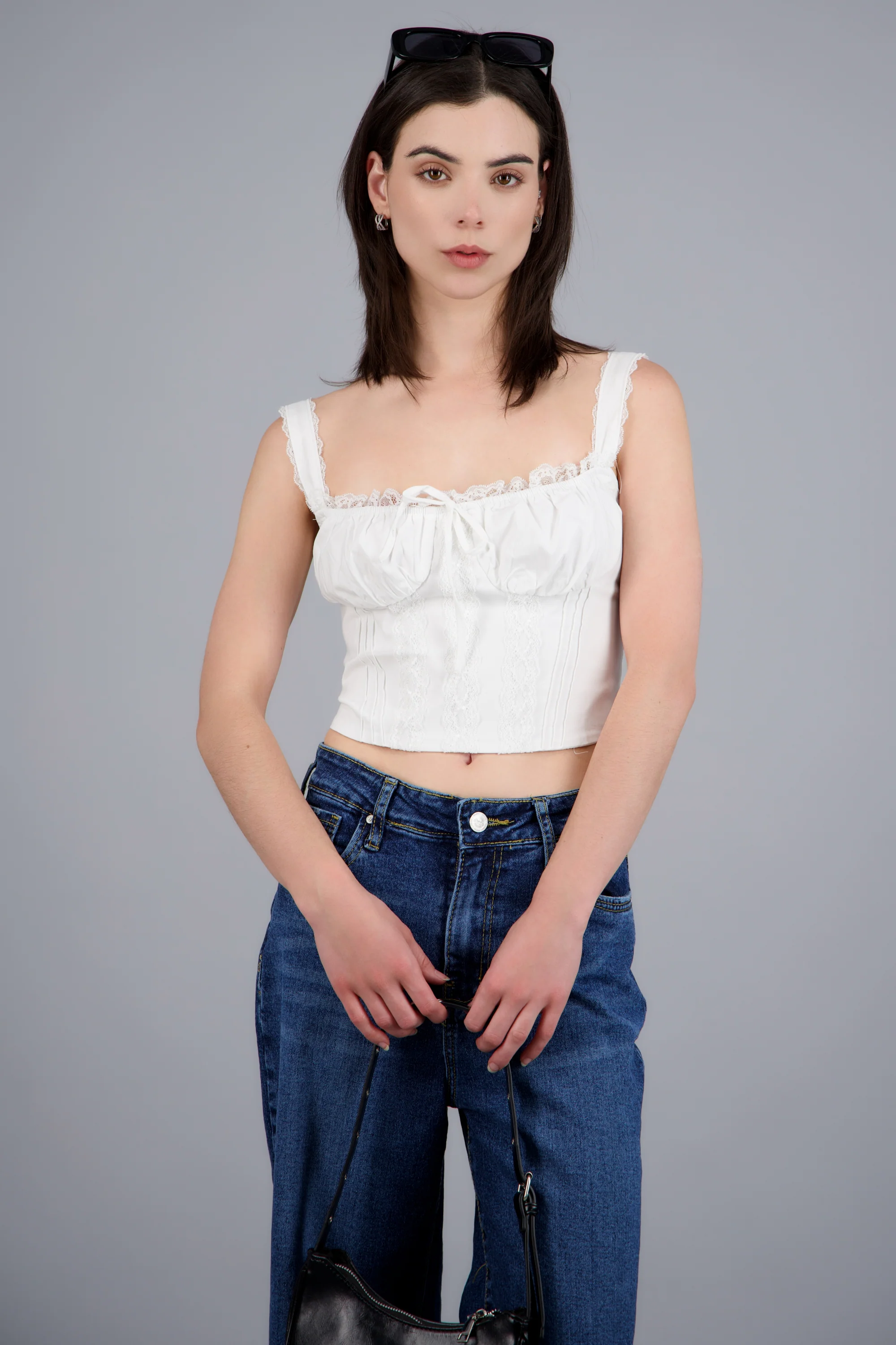 Blusa detalle encaje con tirantes - Image 3