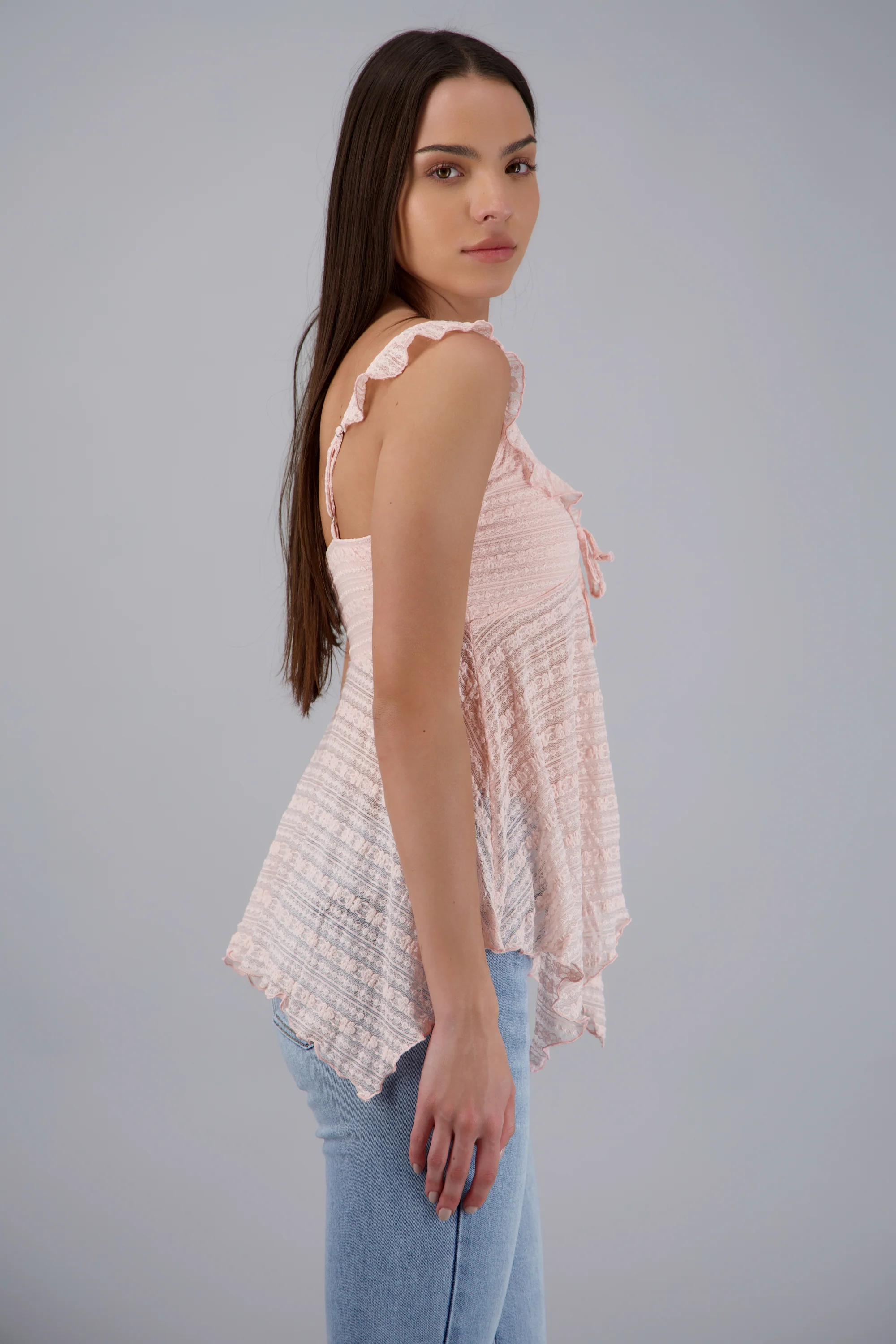 Blusa encaje asimetrico detalle olanes - Image 3