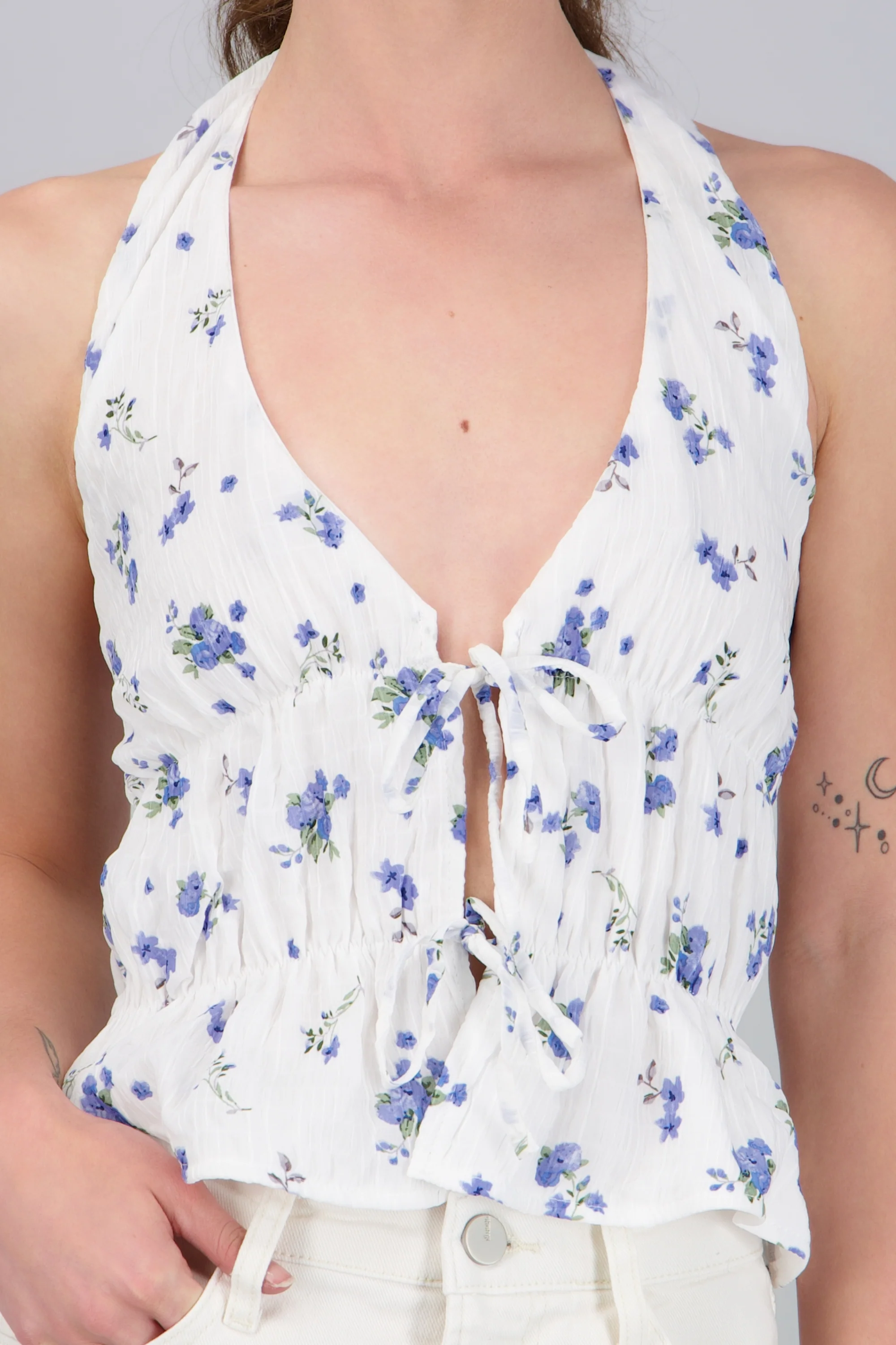 BLUSA HALTER FLORES C/MOÑOS - Image 5
