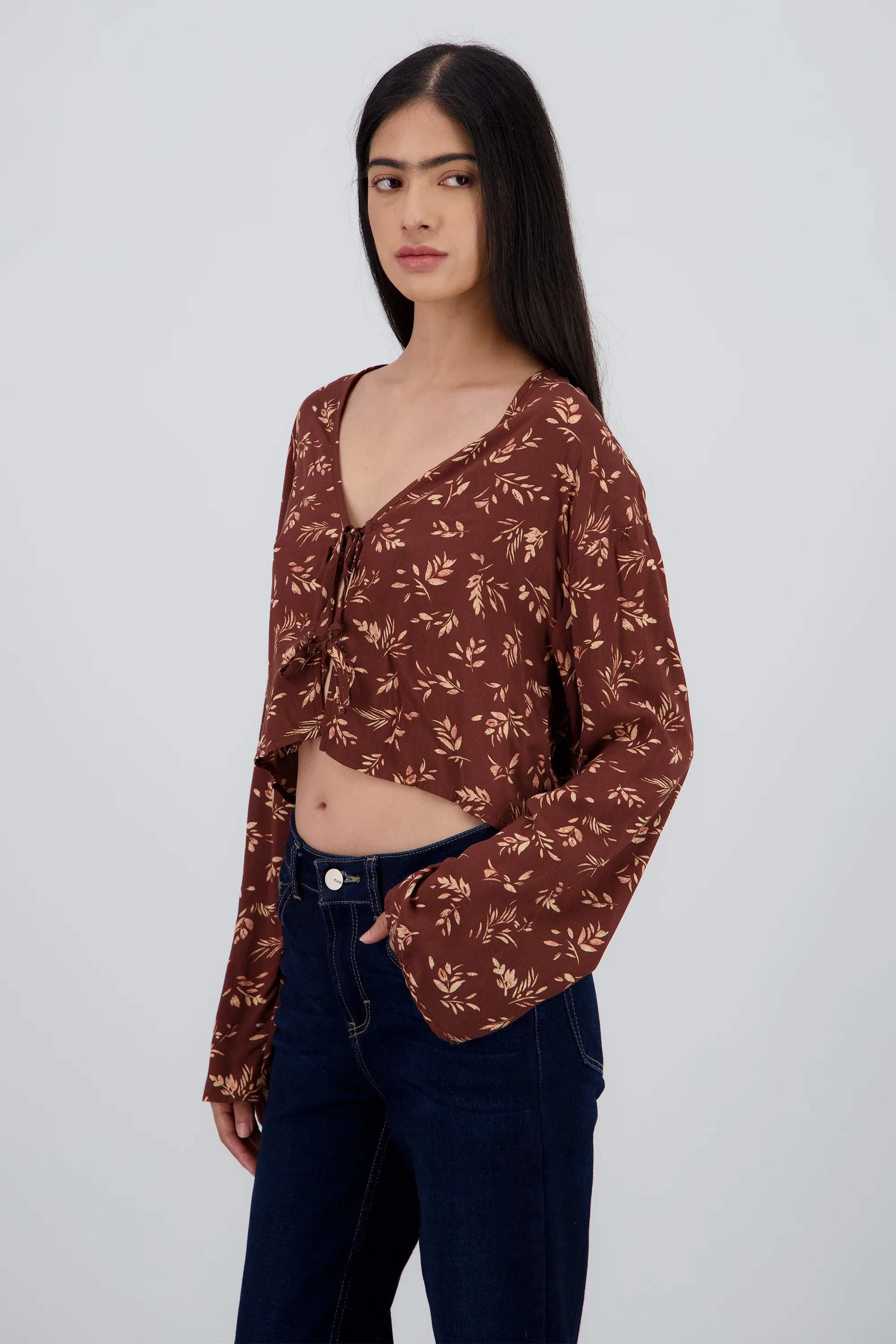 Blusa manga campana estampado flores - Image 3