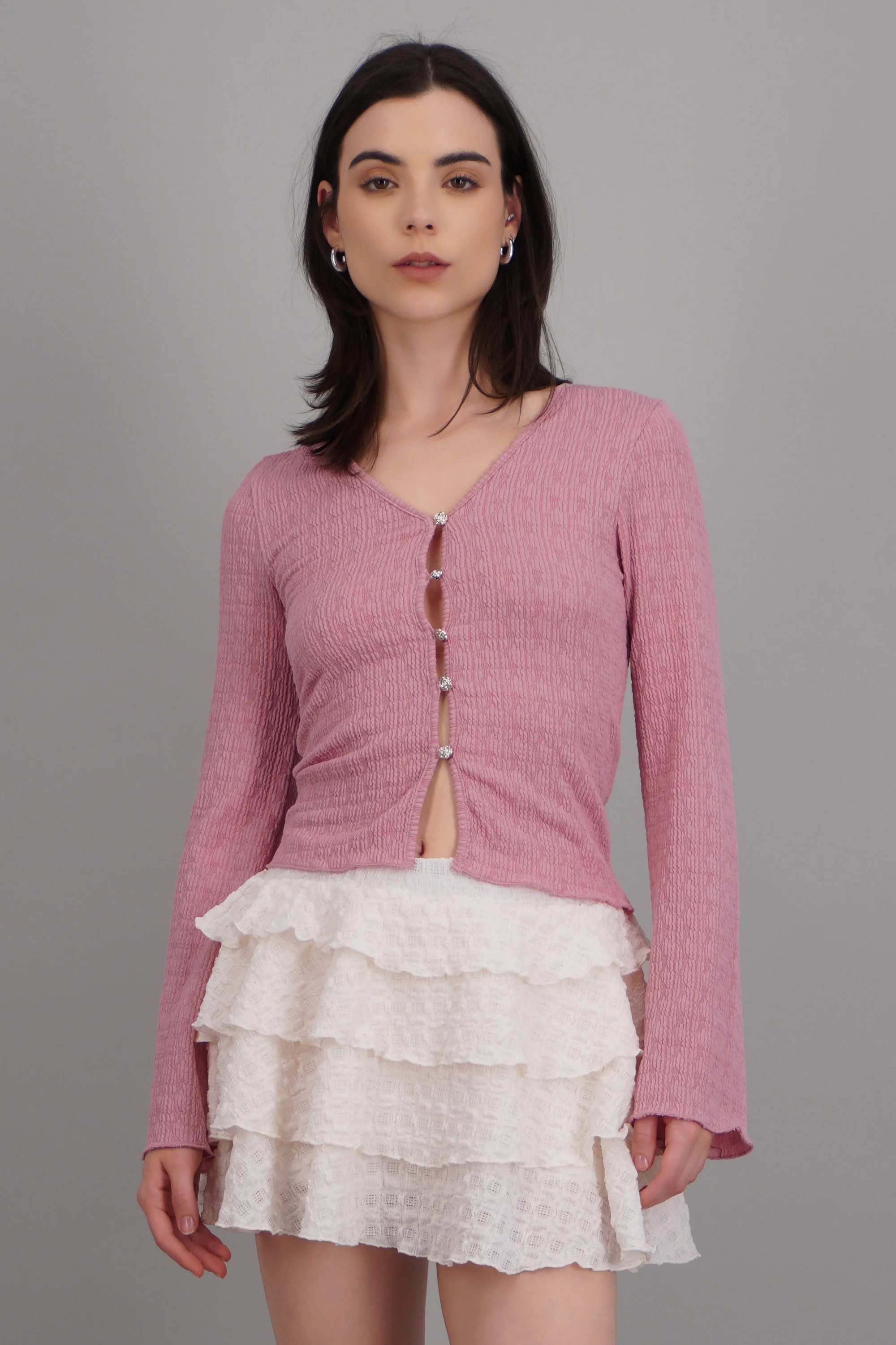 Blusa manga larga detalle textura y botones
