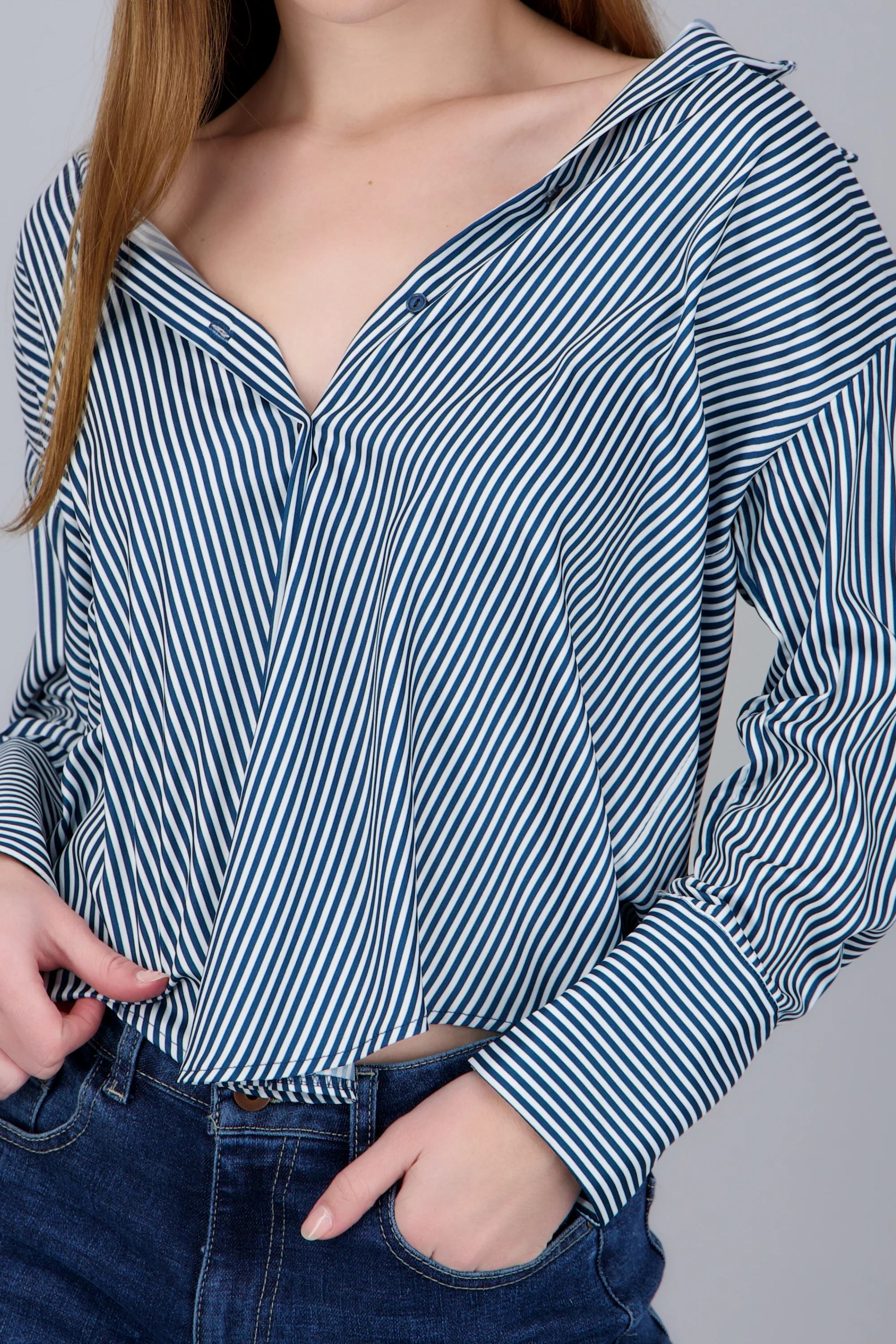 Blusa satin rayas manga larga Hypsters - Image 10