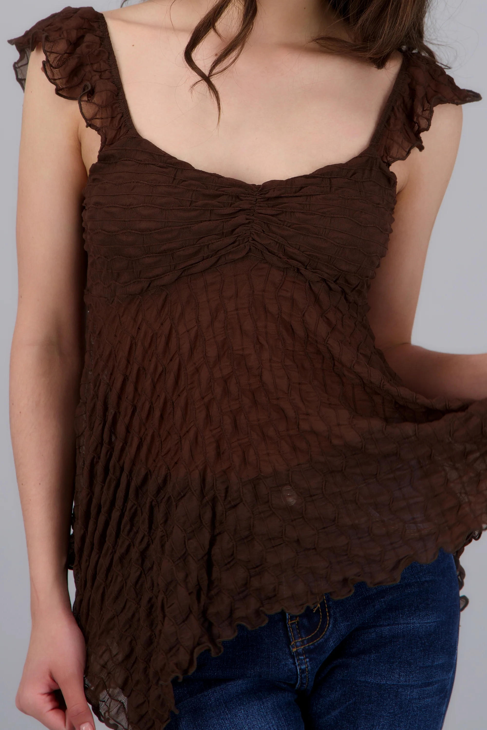 Blusa sin manga asimétrica textura - Image 5