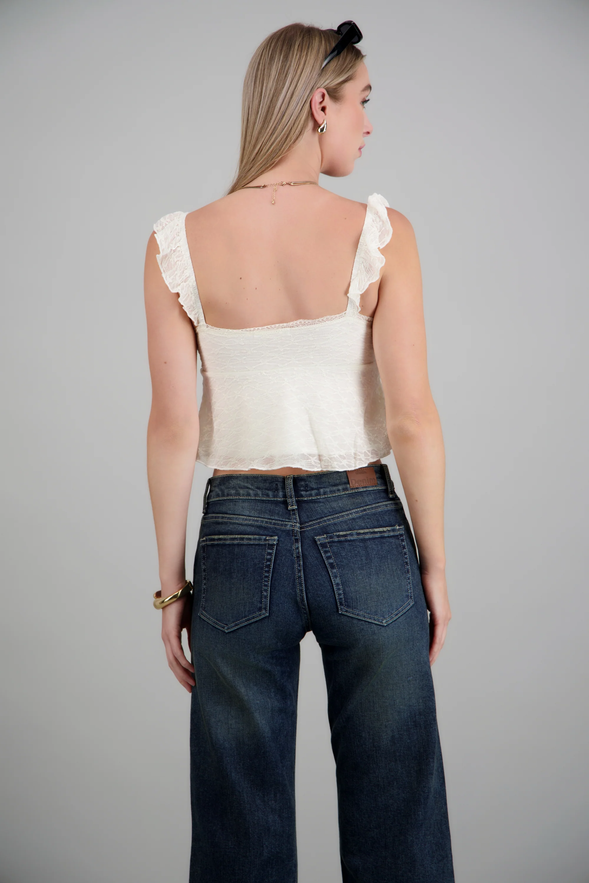 Blusa sin manga con copas - Image 4