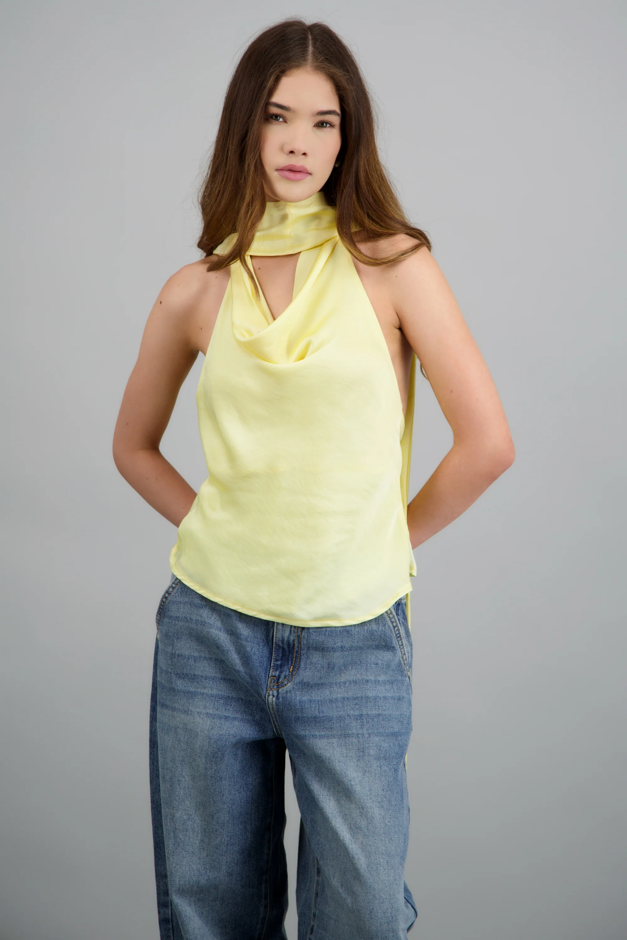 Blusa halter detalle bufanda - Image 3