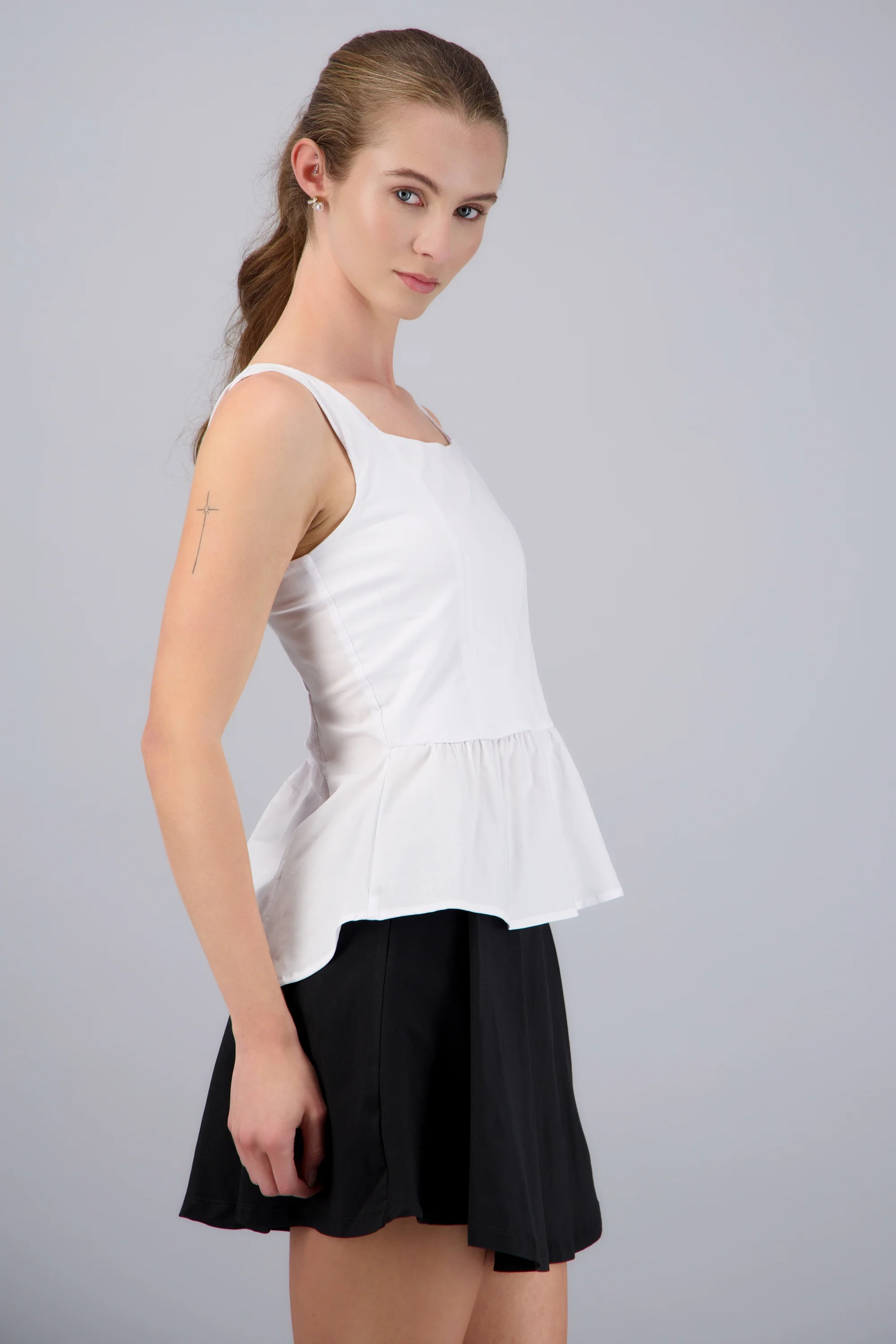 Blusa tirantes detalle peplum - Image 7