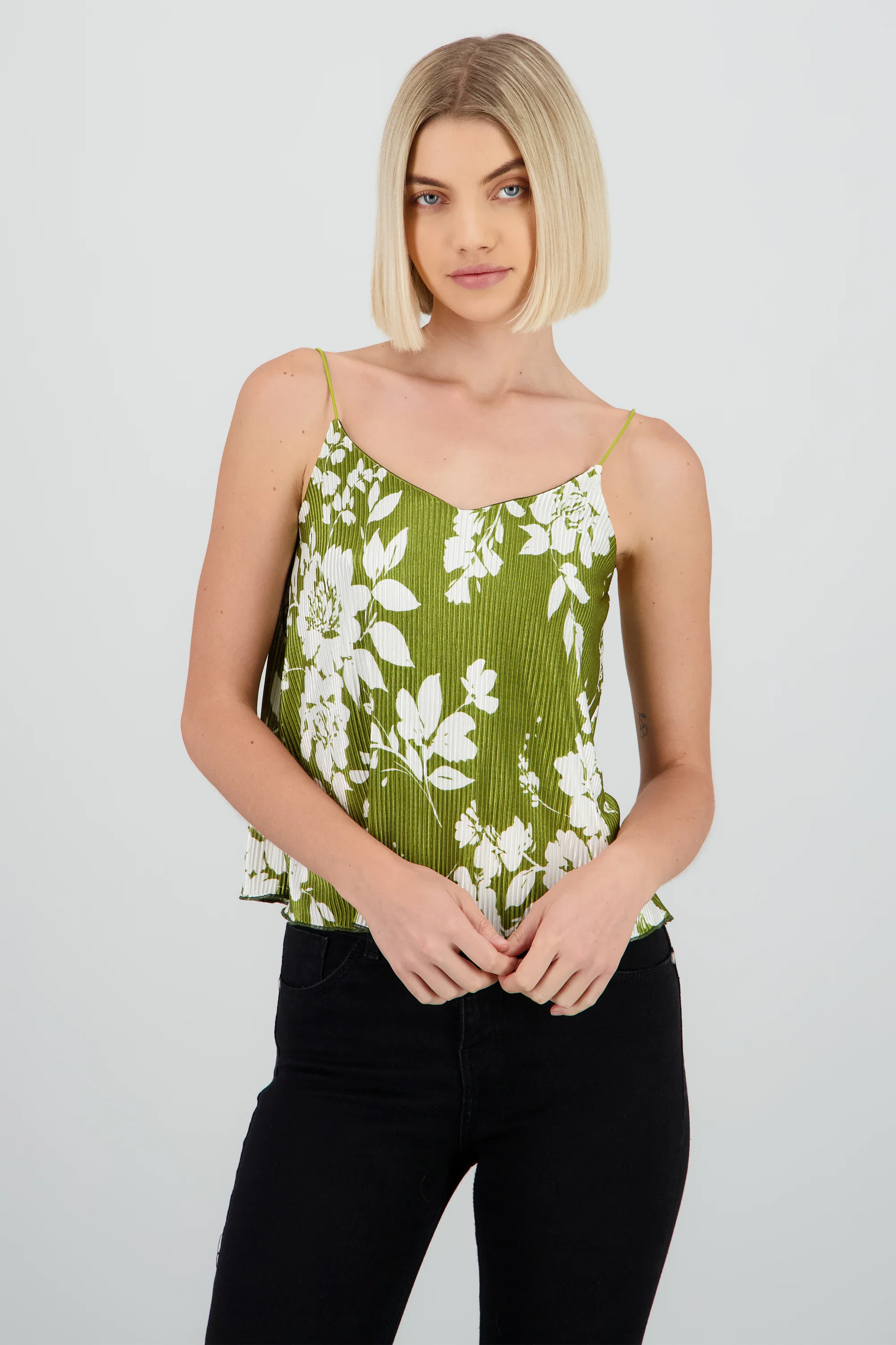 Blusa tirantes detalle plisado - Image 2