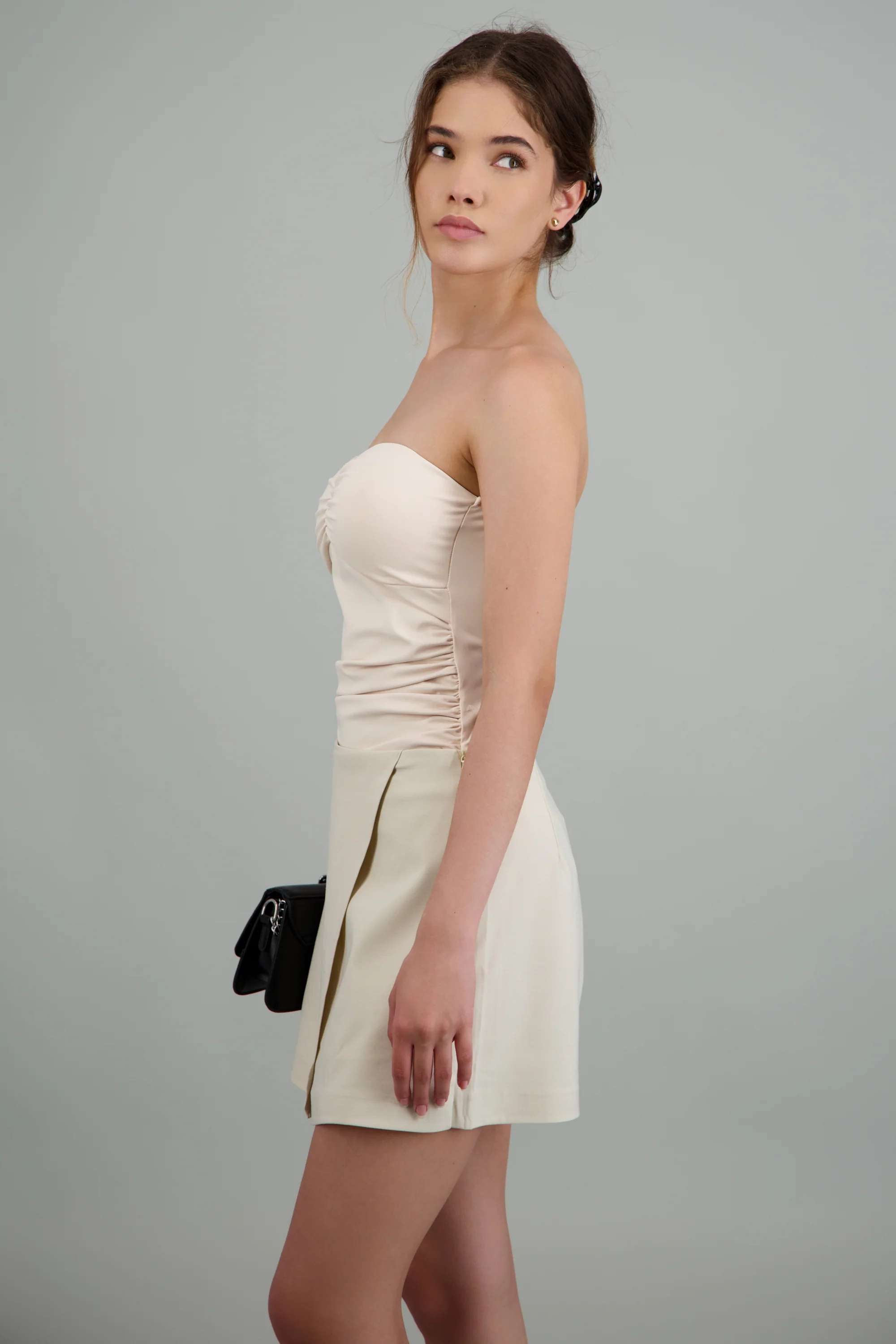 Bodysuit con copas y ajuste en cintura - Image 3