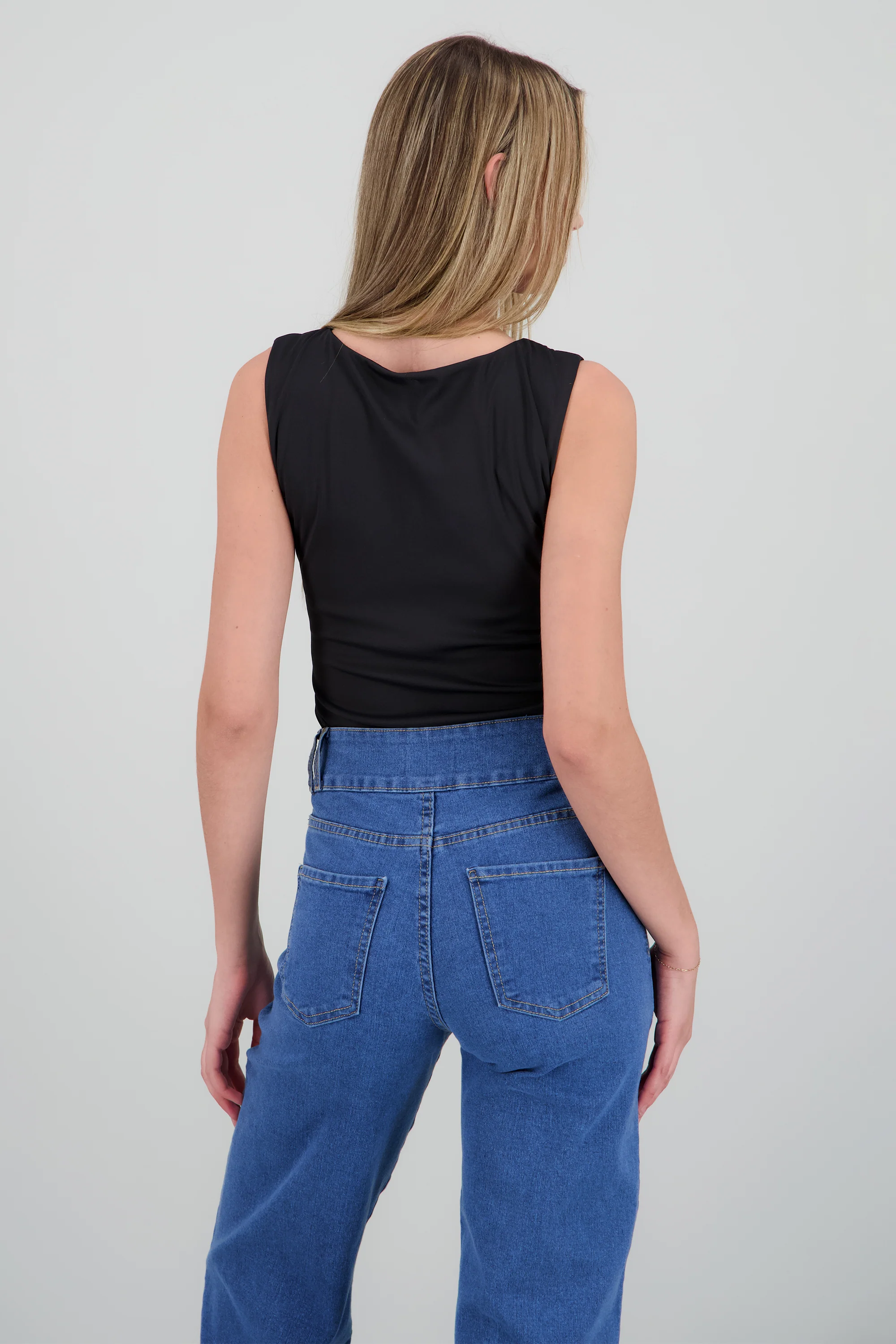 Bodysuit corte al frente - Image 3