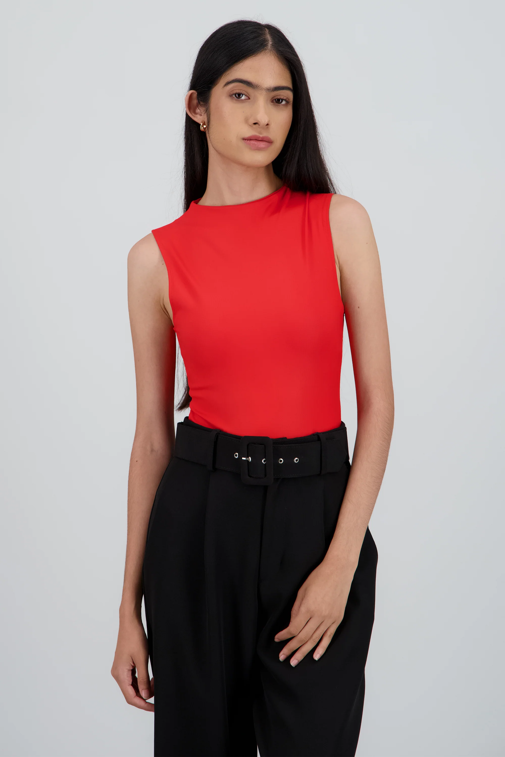 Bodysuit cuello alto detalle cierre espalda