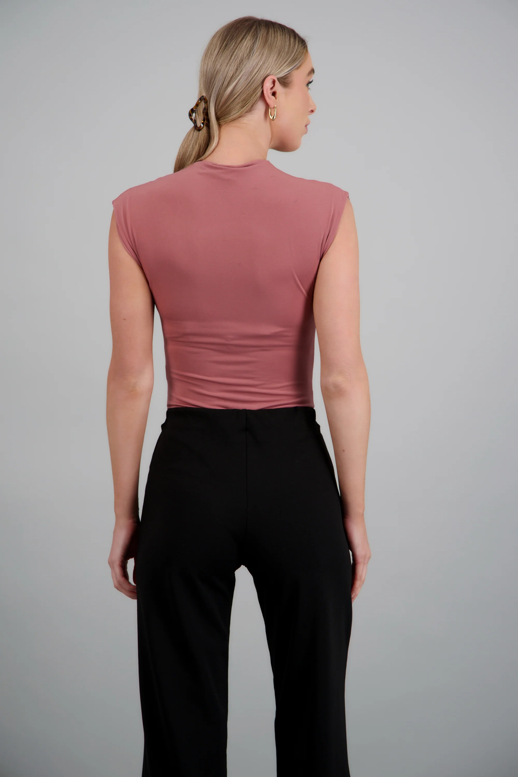 Bodysuit cuello semi alto sin mangas - Image 4