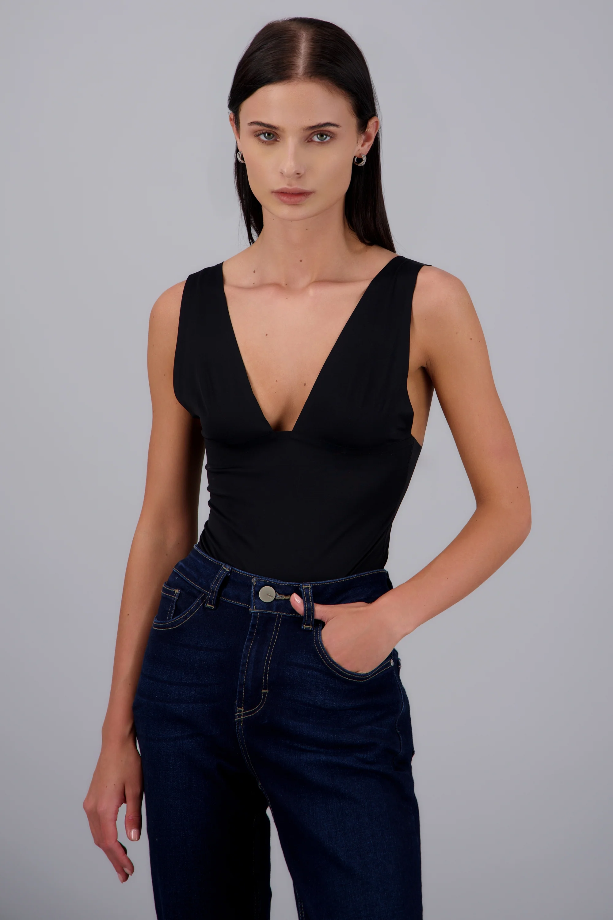 Bodysuit detalle en escote tirante ancho