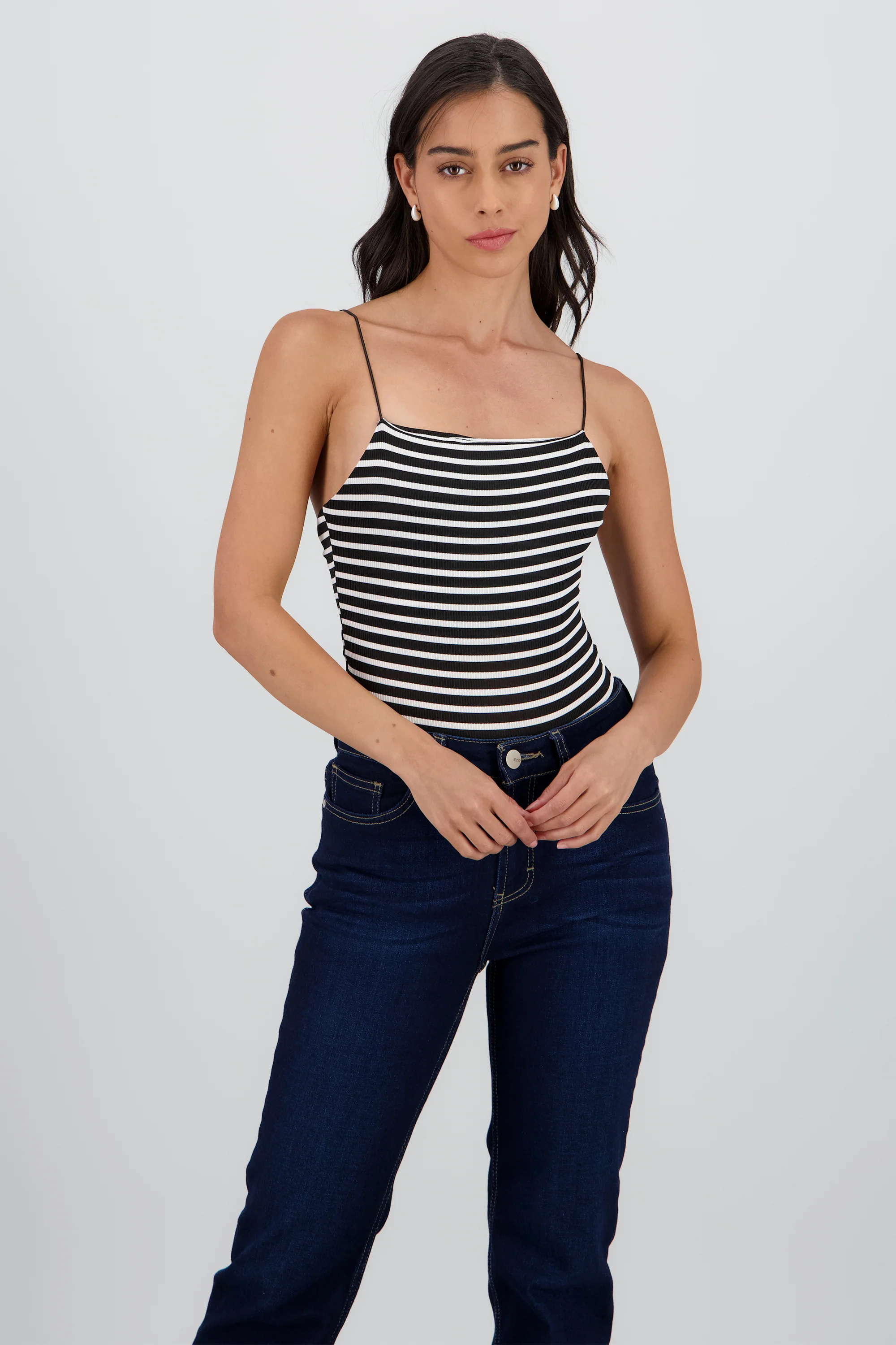 BODYSUIT DETALLE TIRANTES DELGADOS