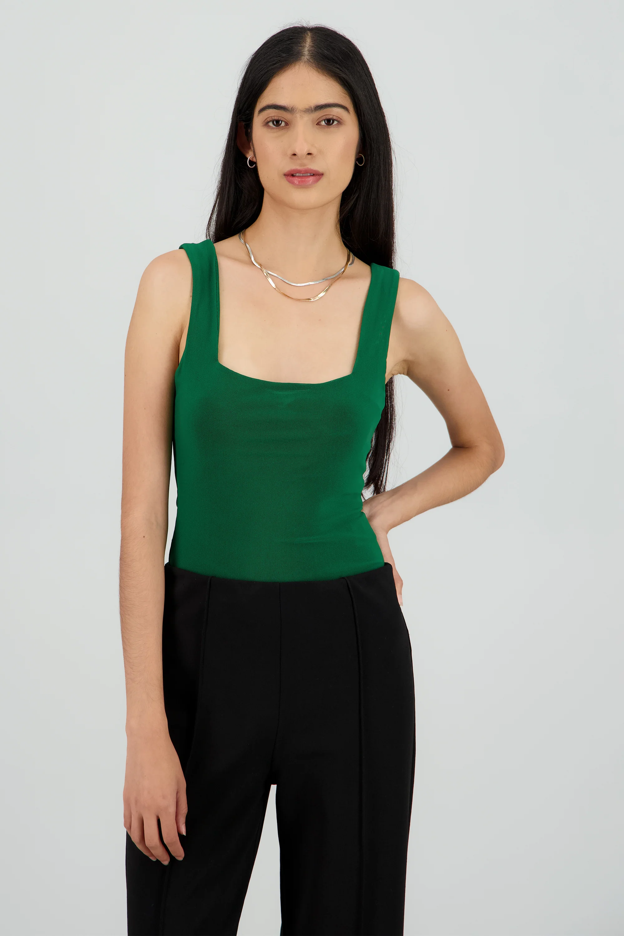 BODYSUIT ESCOTE CUADRADO SIN MANGA