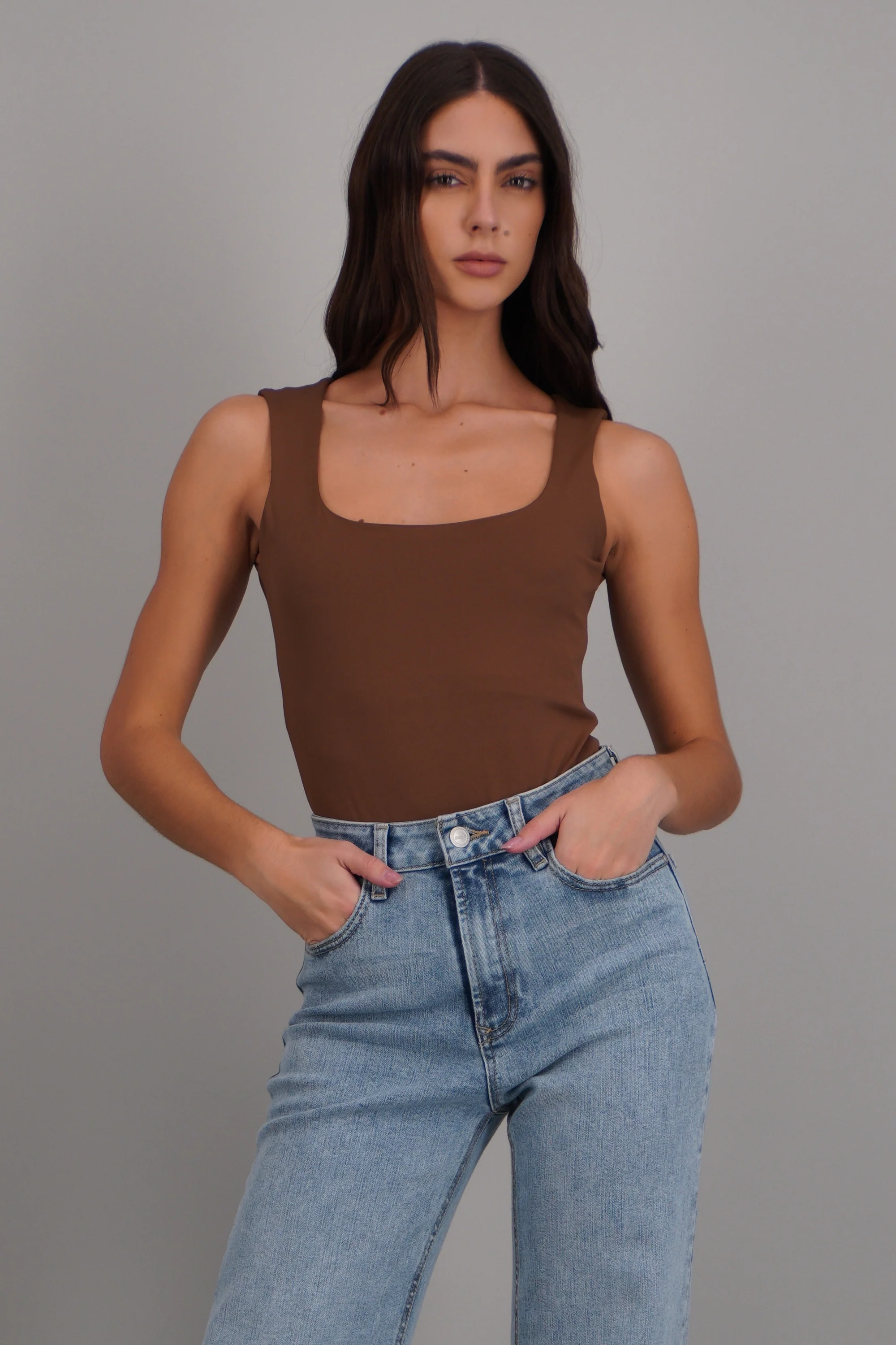 Bodysuit escote cuadrado sin mangas - Image 6