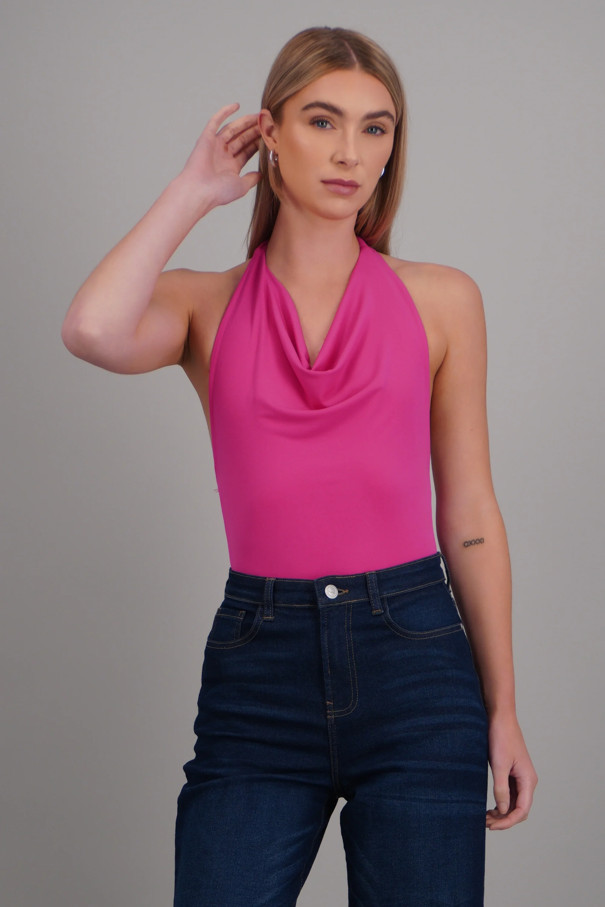 Bodysuit halter escote cascada drapeado - Image 5