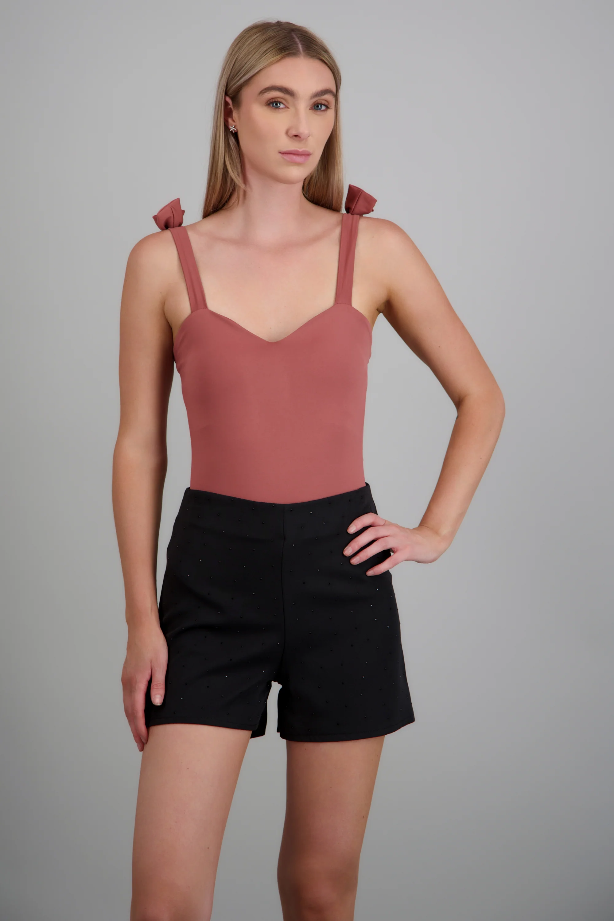 BODYSUIT LISO C/TIRANTE MOÑOS HYPSTERS - Image 2