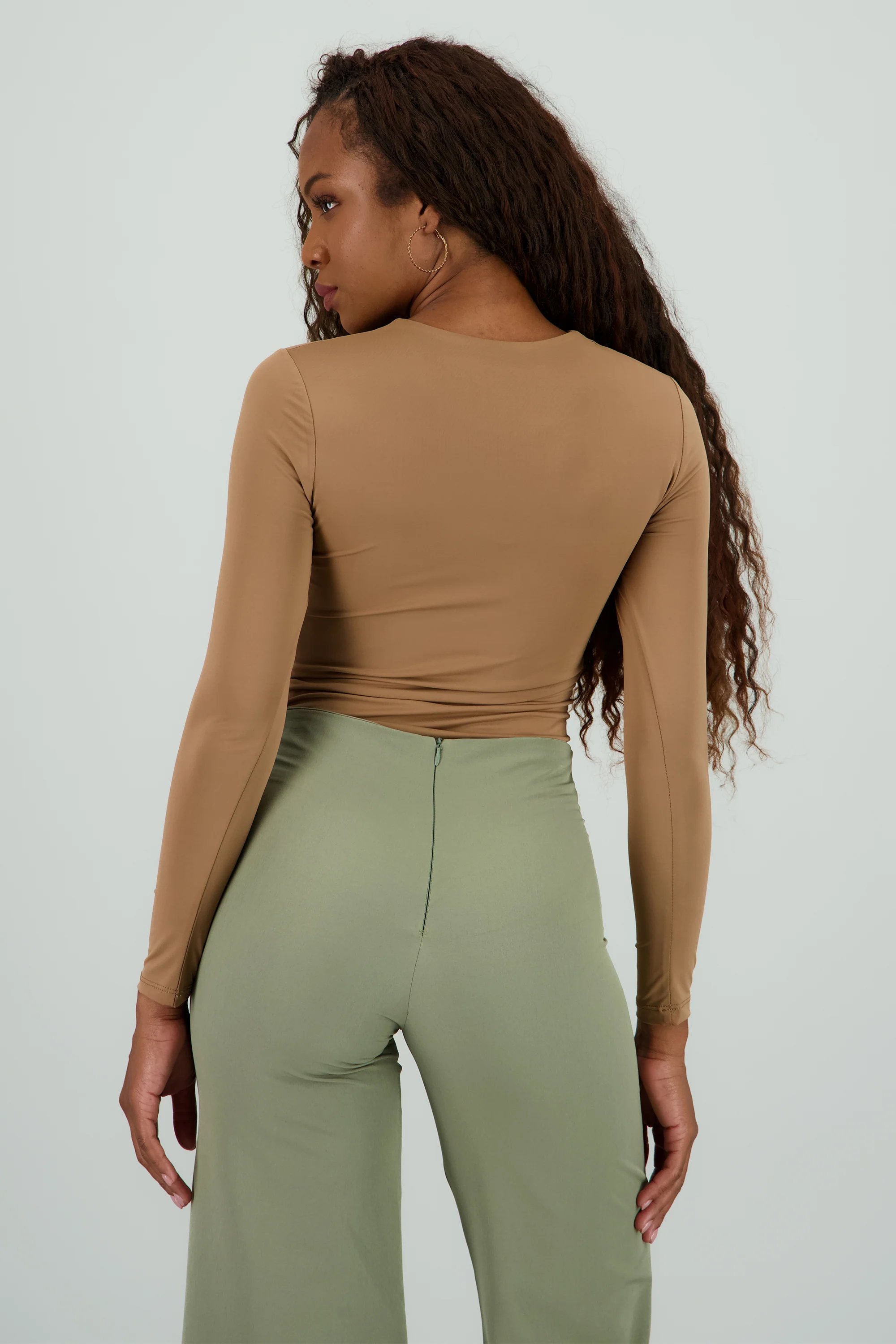 Bodysuit liso manga larga cuello redondo - Image 4