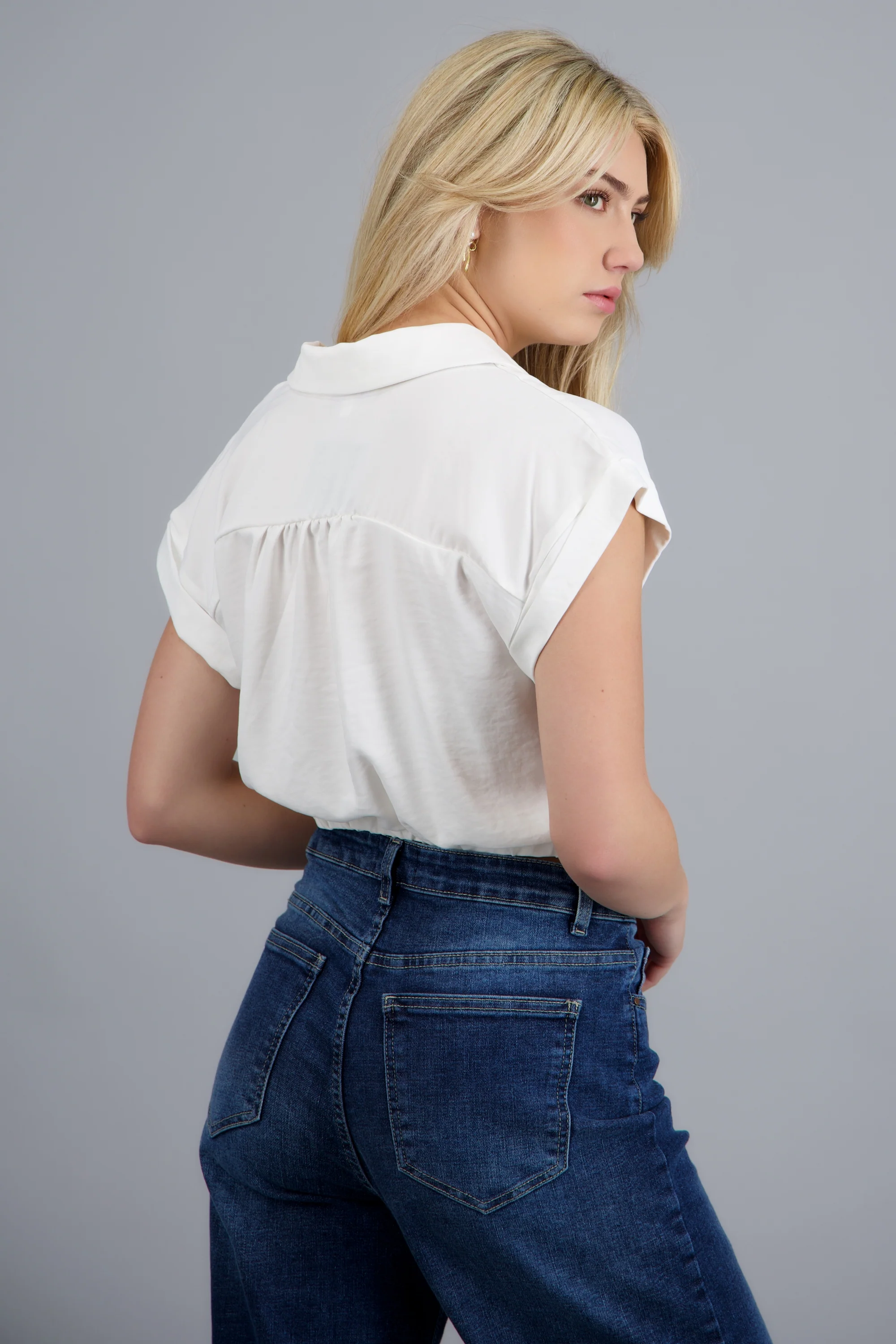Camisa crop manga corta - Image 4