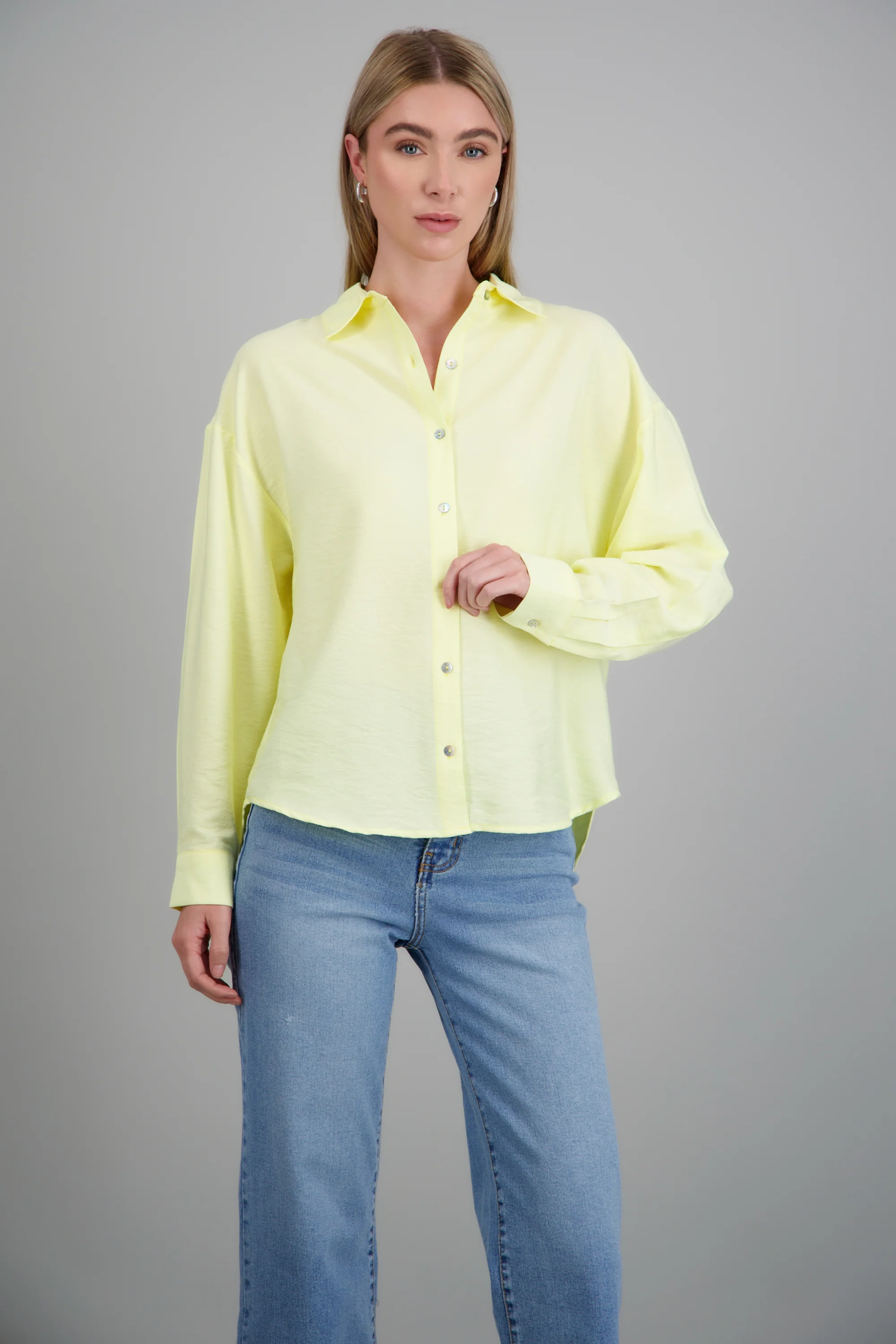 Camisa manga larga con botones