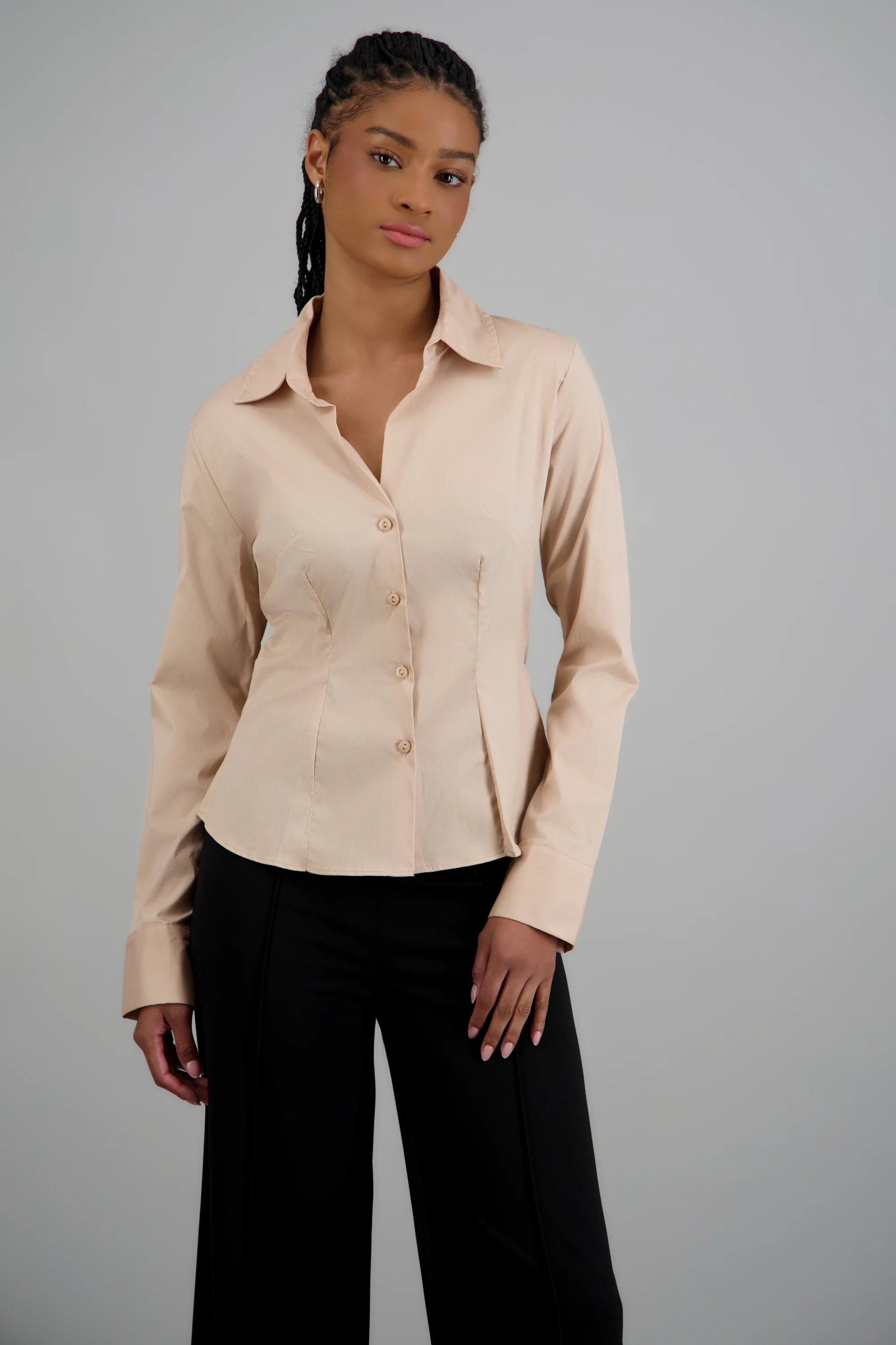 Camisa manga larga detalle cortes