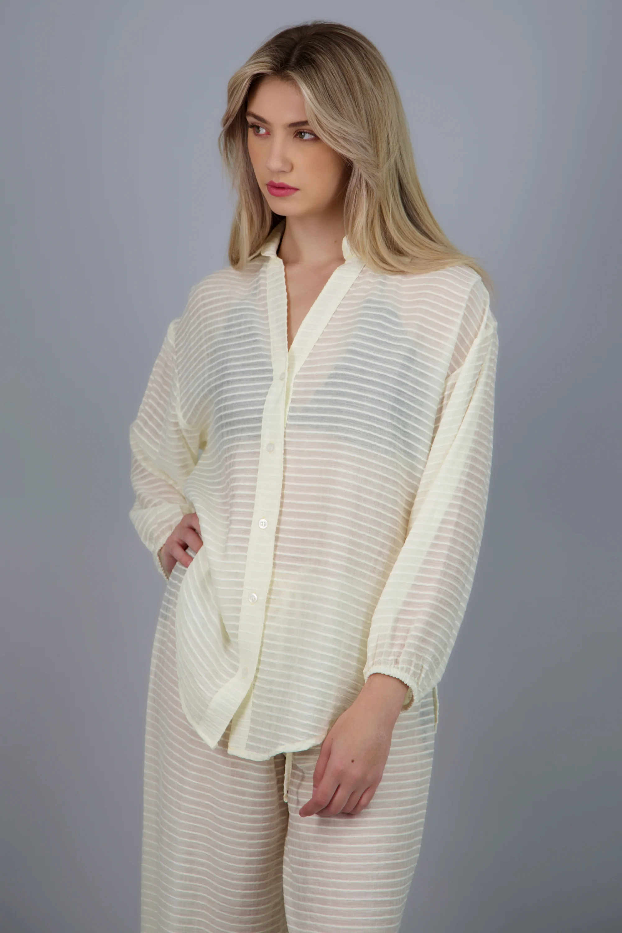 Camisa over ligera lineas - Image 3
