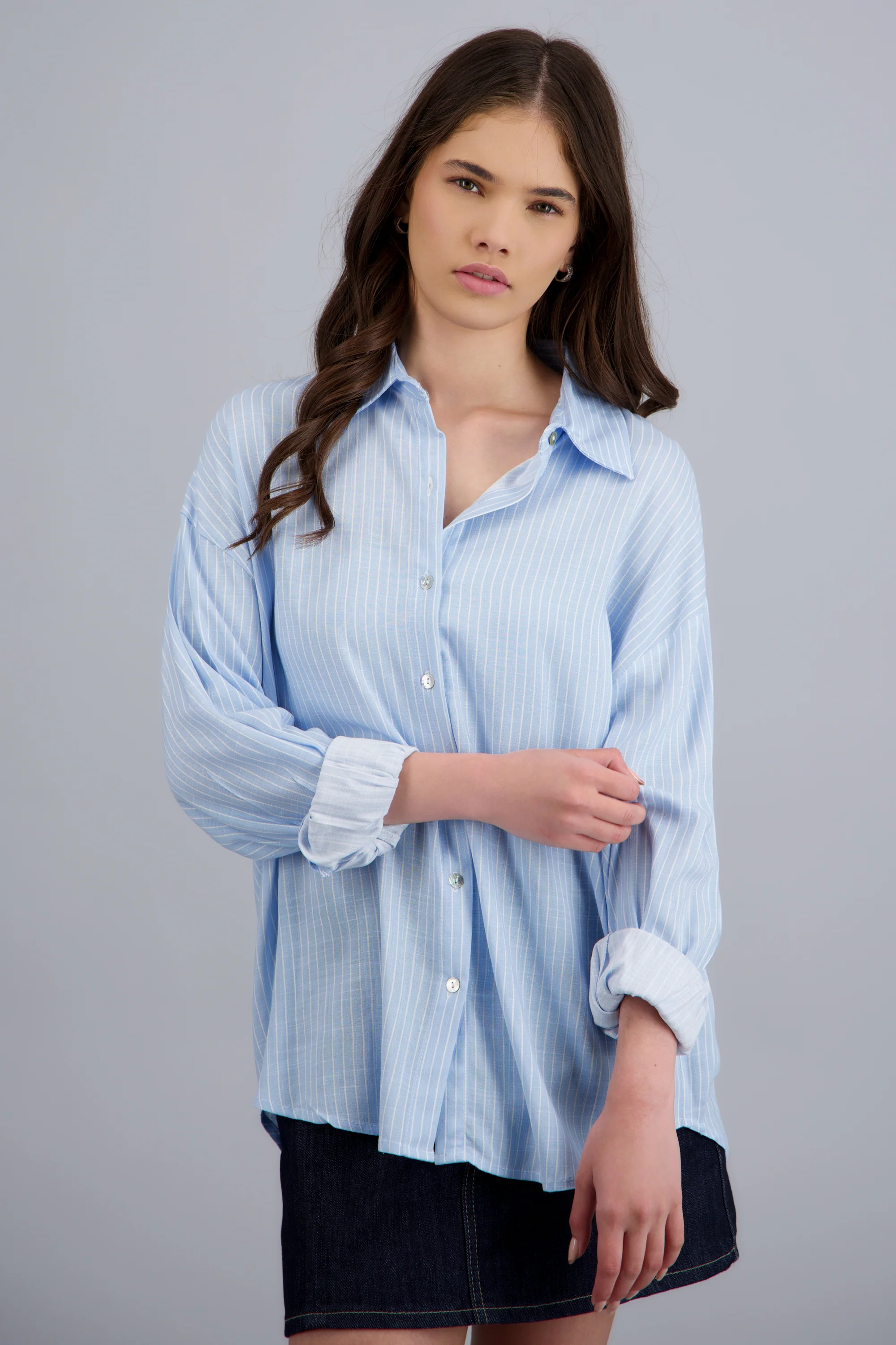 Camisa oversized manga doblada