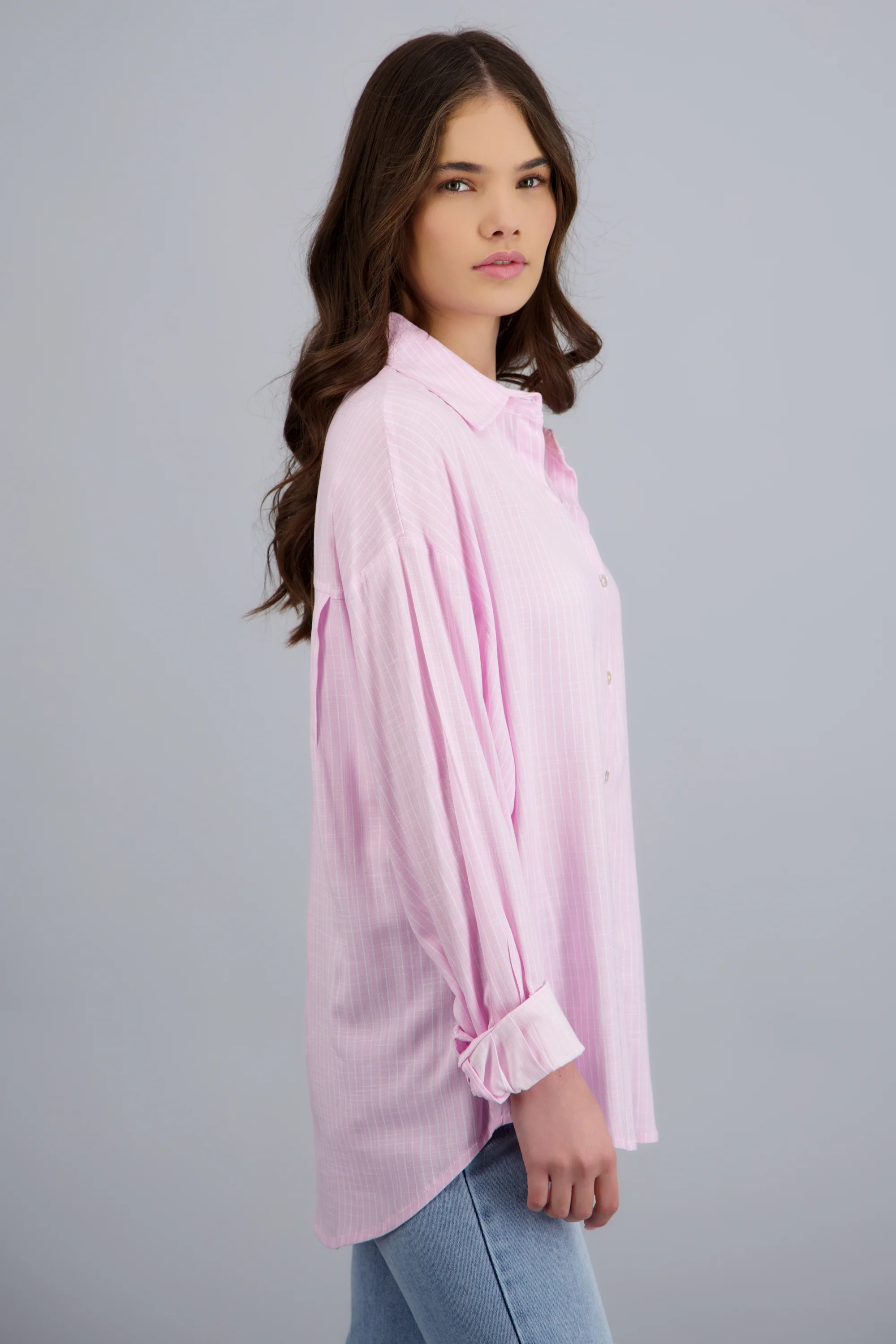 Camisa oversized manga doblada - Image 2