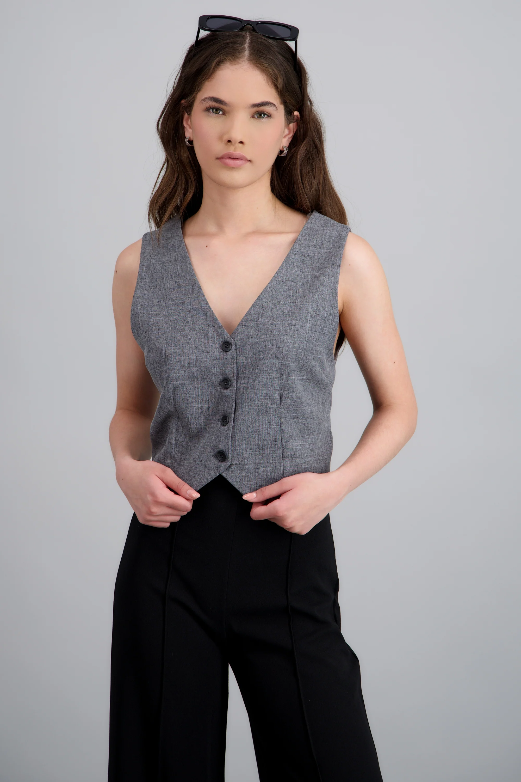 Chaleco crop sastreado detalle botones