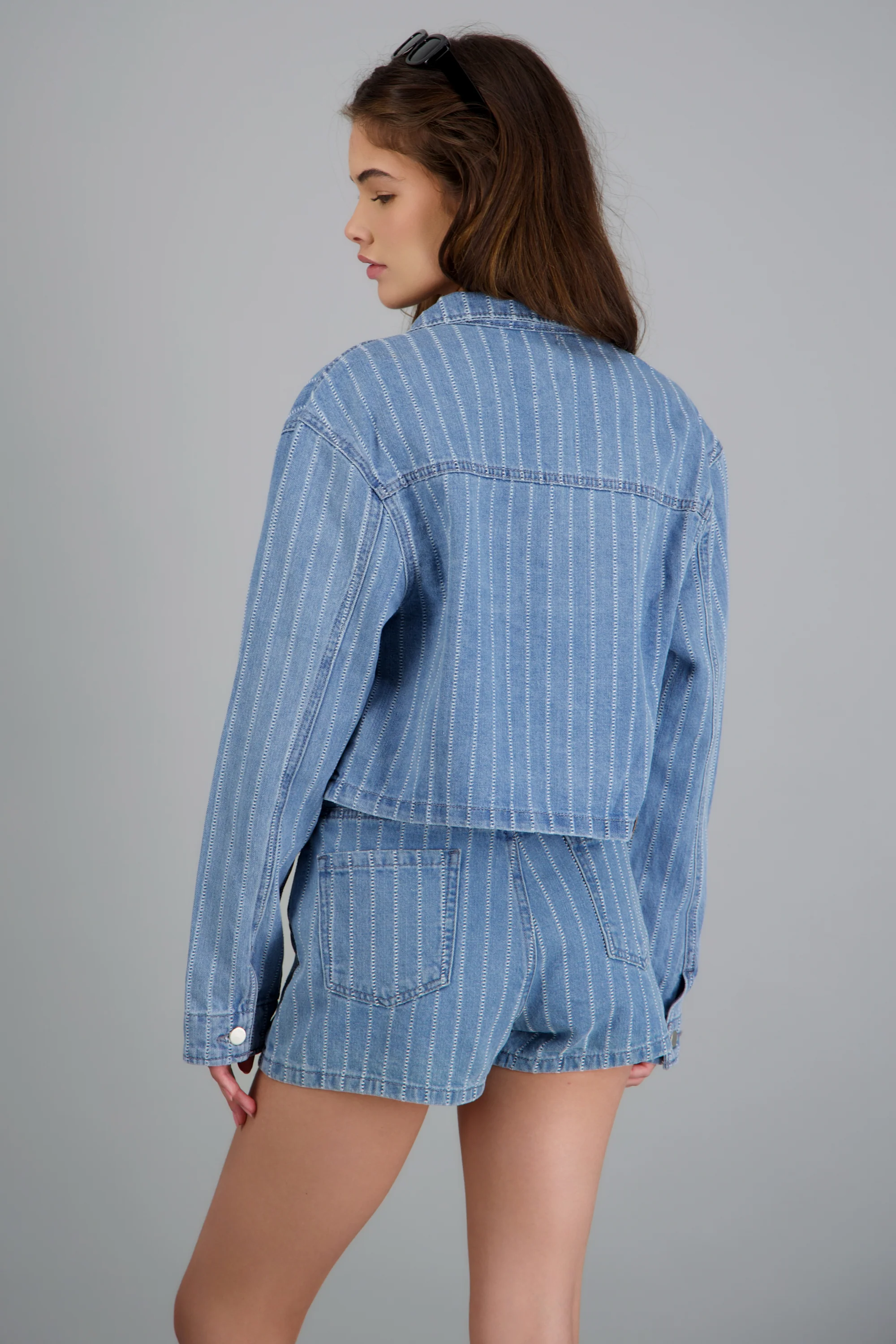 Chamarra denim costuras - Image 4