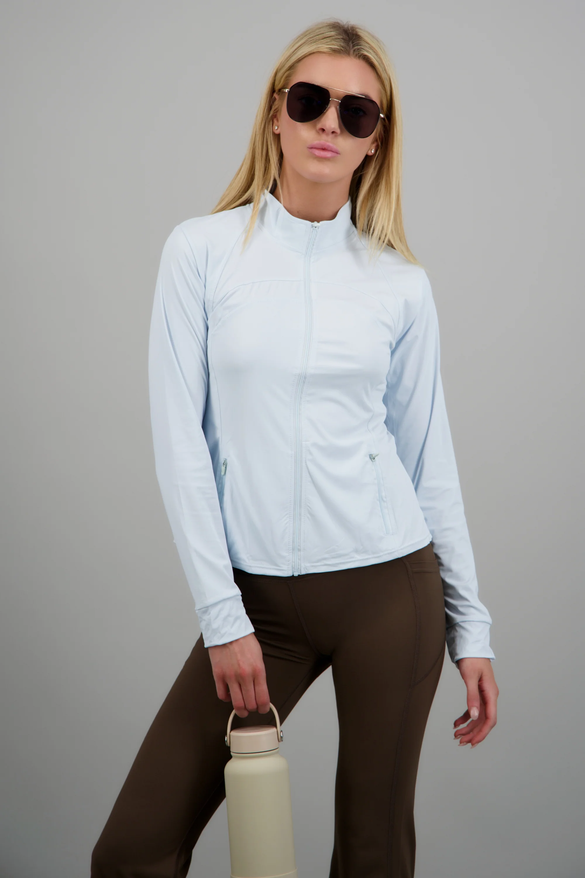 Chamarra deportiva ligera - Image 2