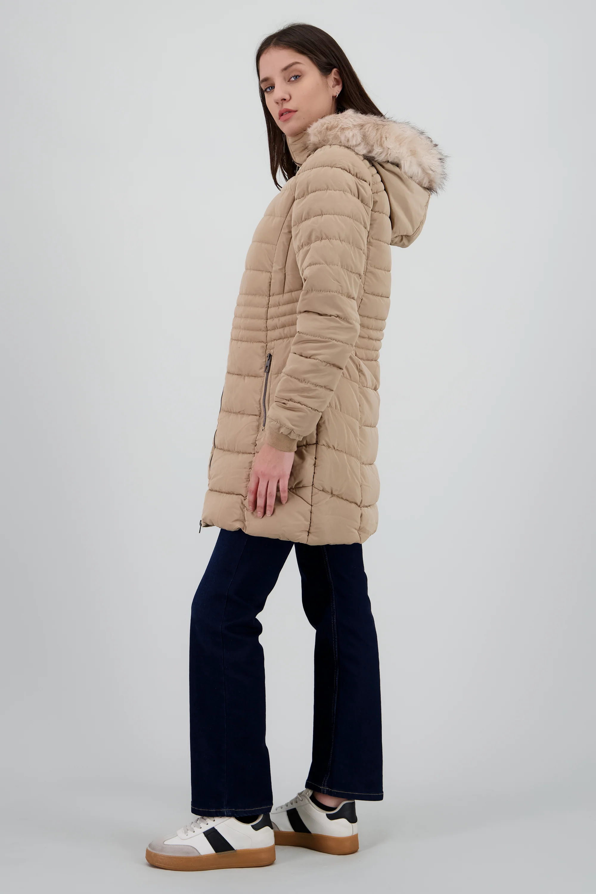 Chamarra puffer larga con peluche en gorro - Image 3