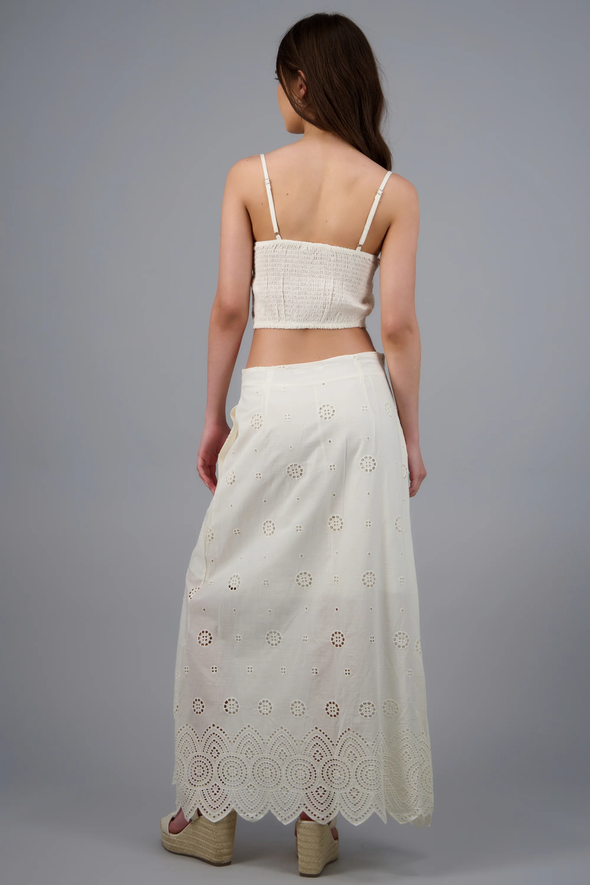 Falda maxi detalle eyelet - Image 4