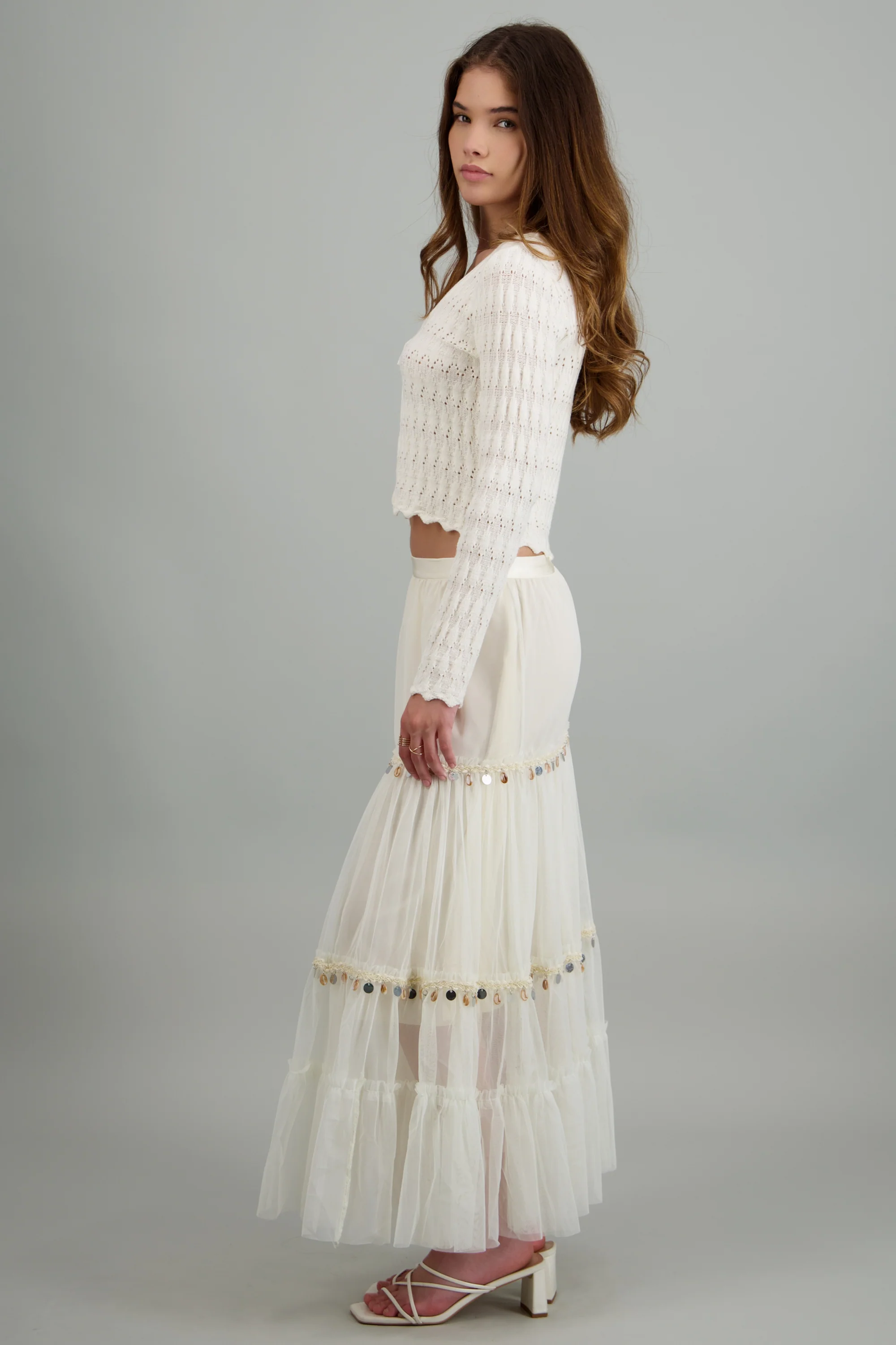 Falda midi con detalle de conchas y lentejuelas - Image 2