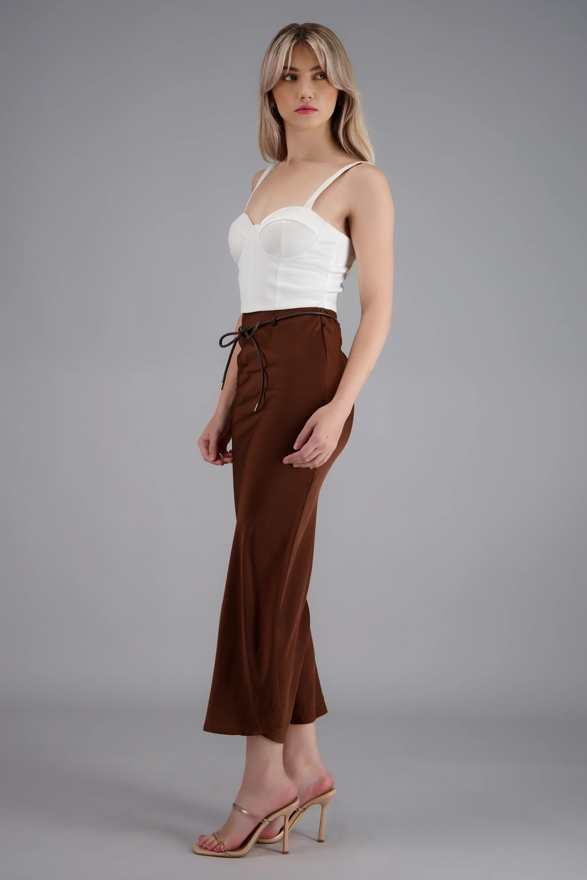 Falda midi lisa satin con cinturón - Image 3