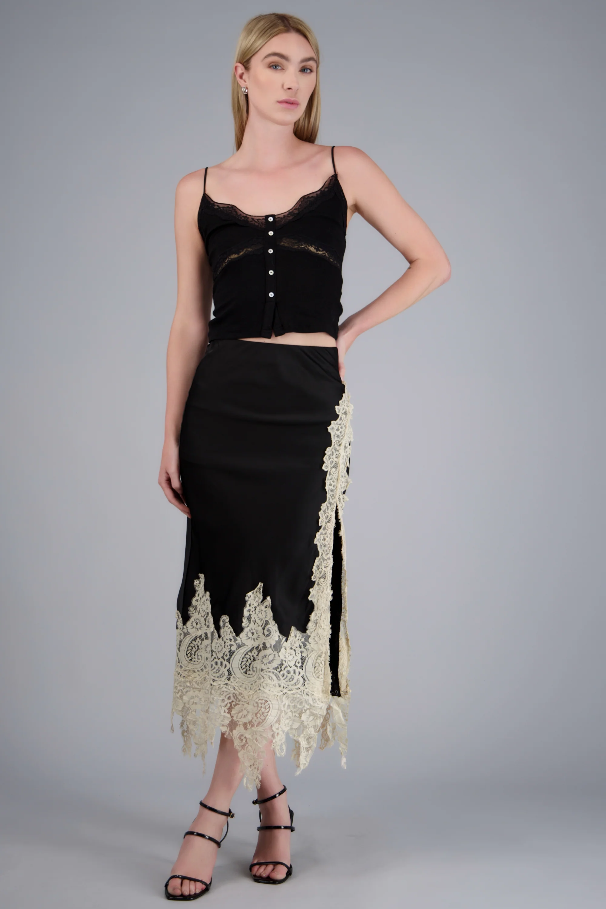 Falda midi satin detalle encaje - Image 3