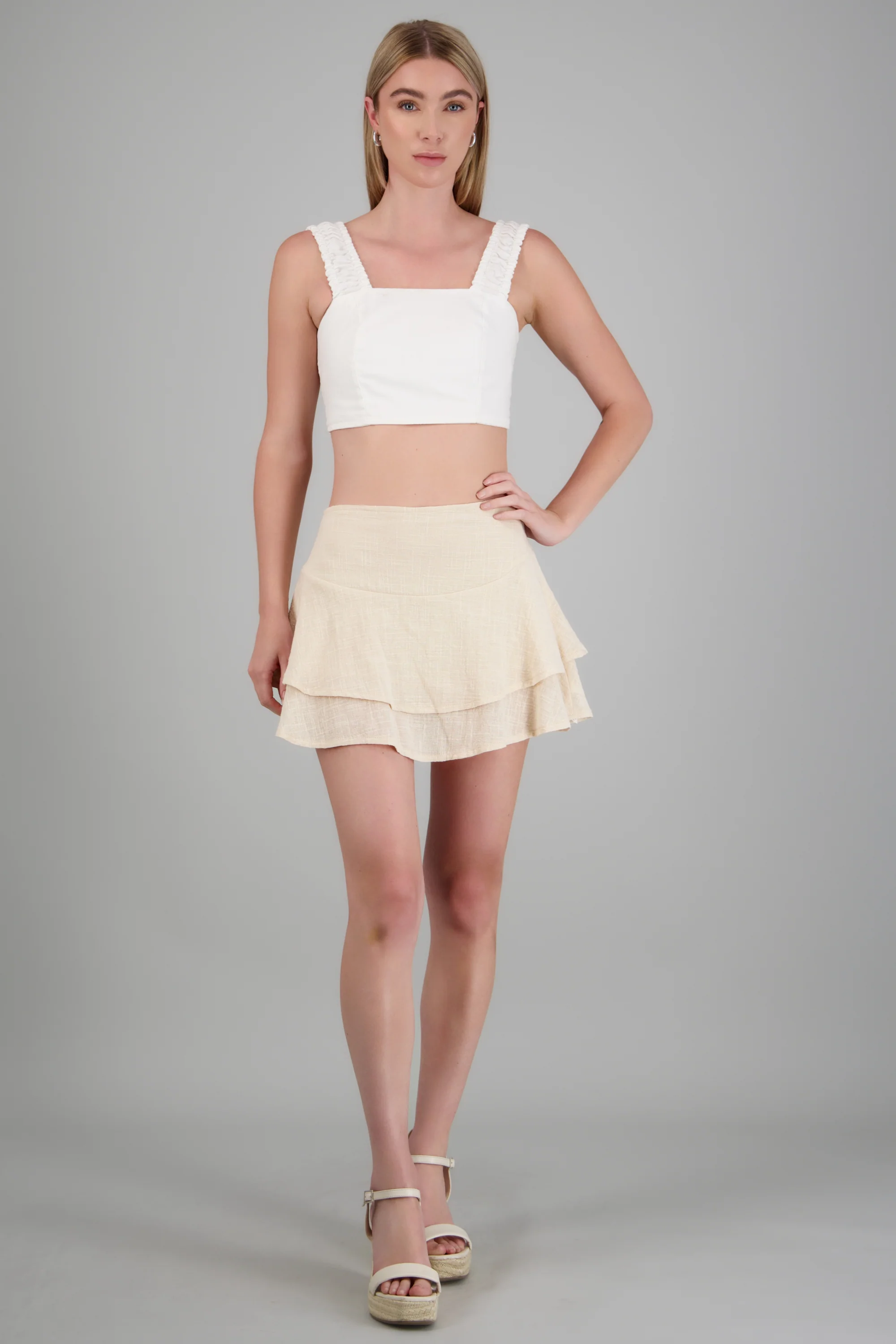 Falda mini doble olan detalle textura