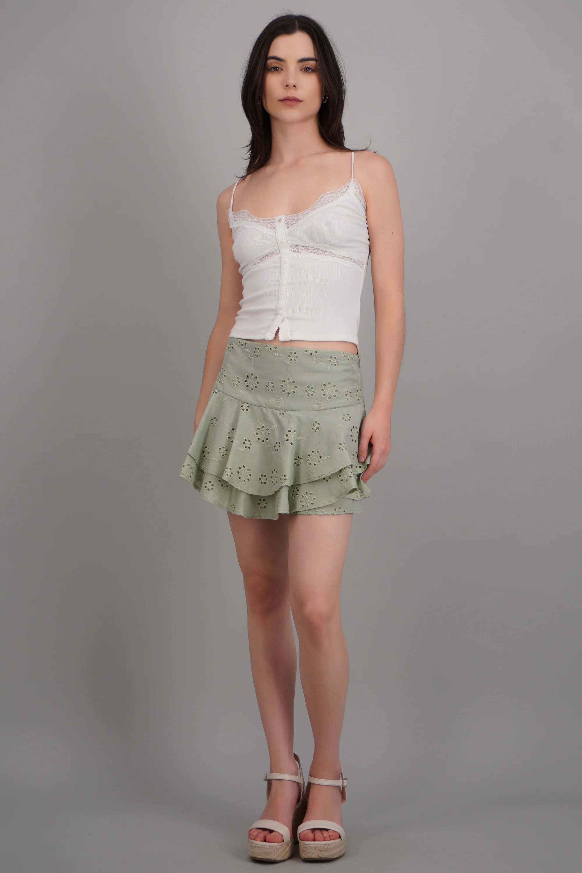 Falda mini olanes detalle encaje