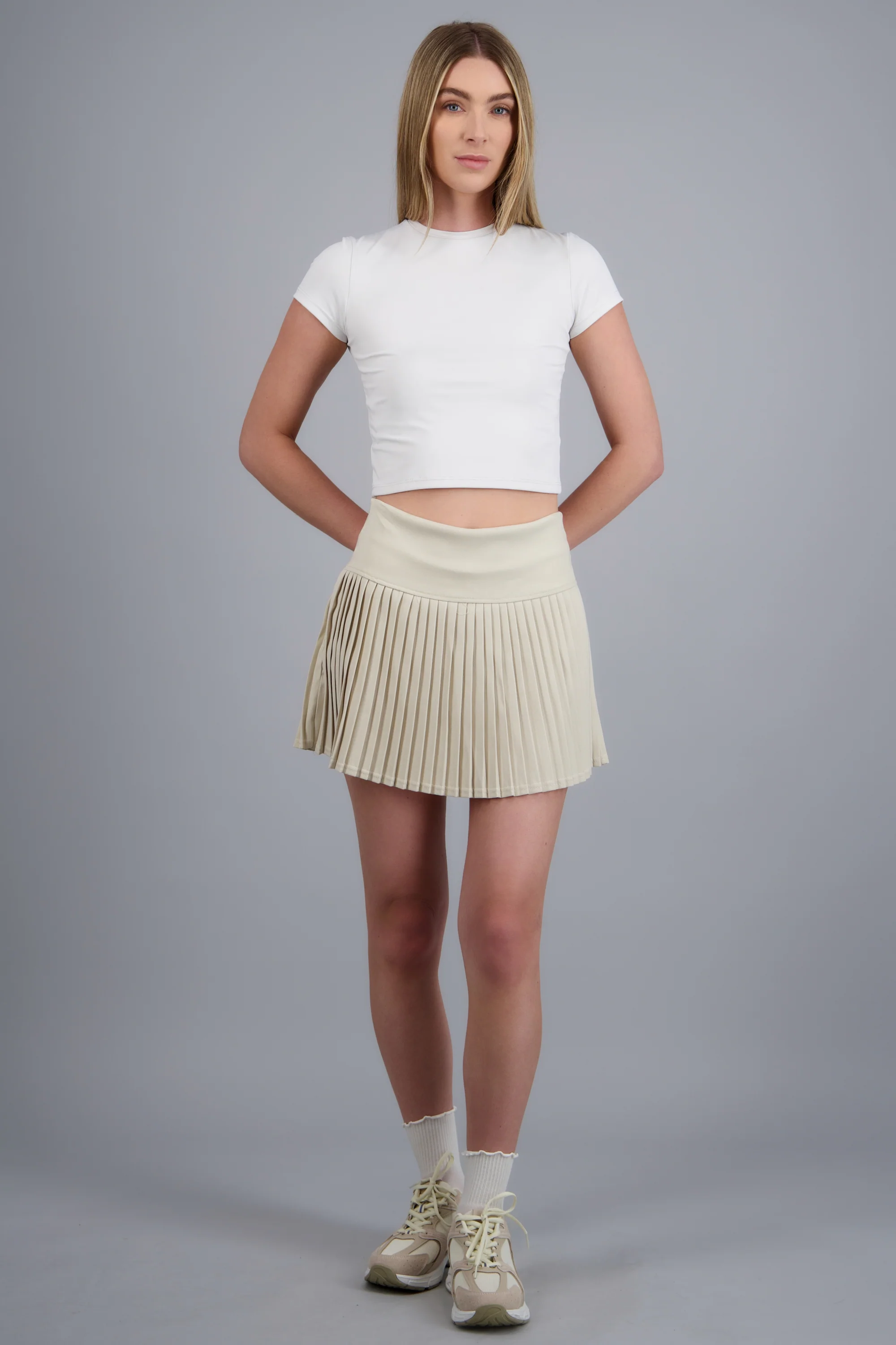 Falda plisada de talle alto