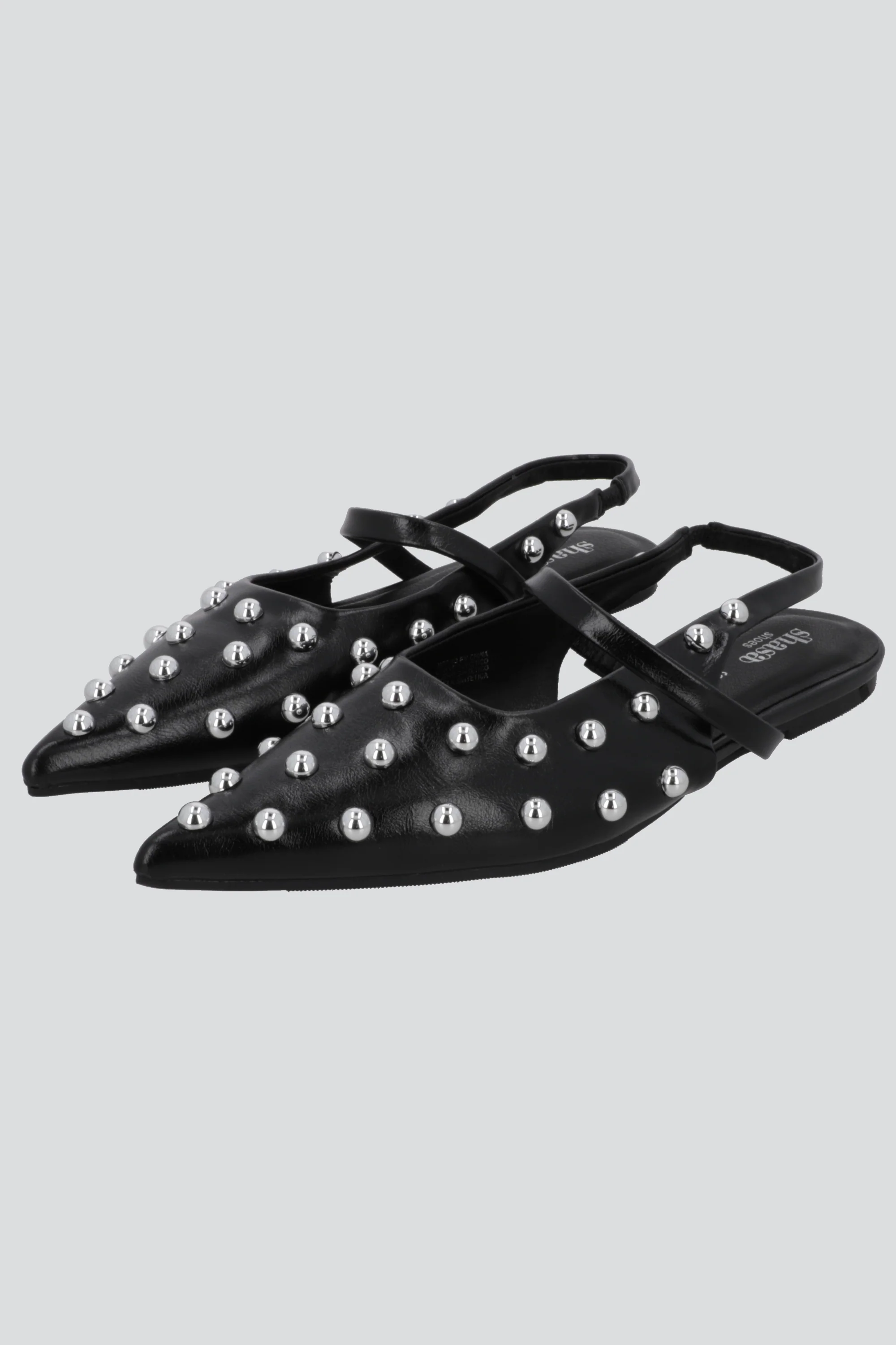 Flat pointy studs redondos