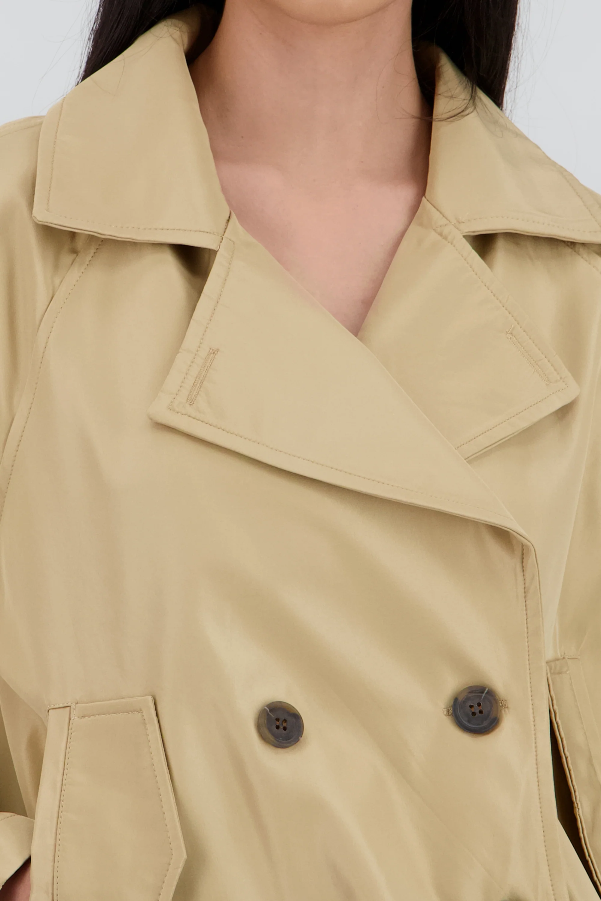 Gabardina corto con botones - Image 5
