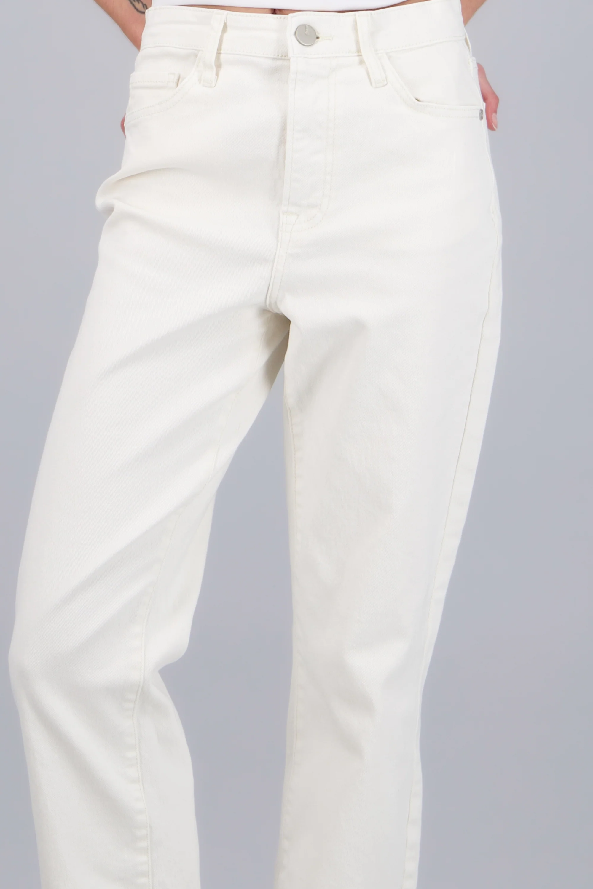 JEANS STRAIGHT AL CORTE - Image 5