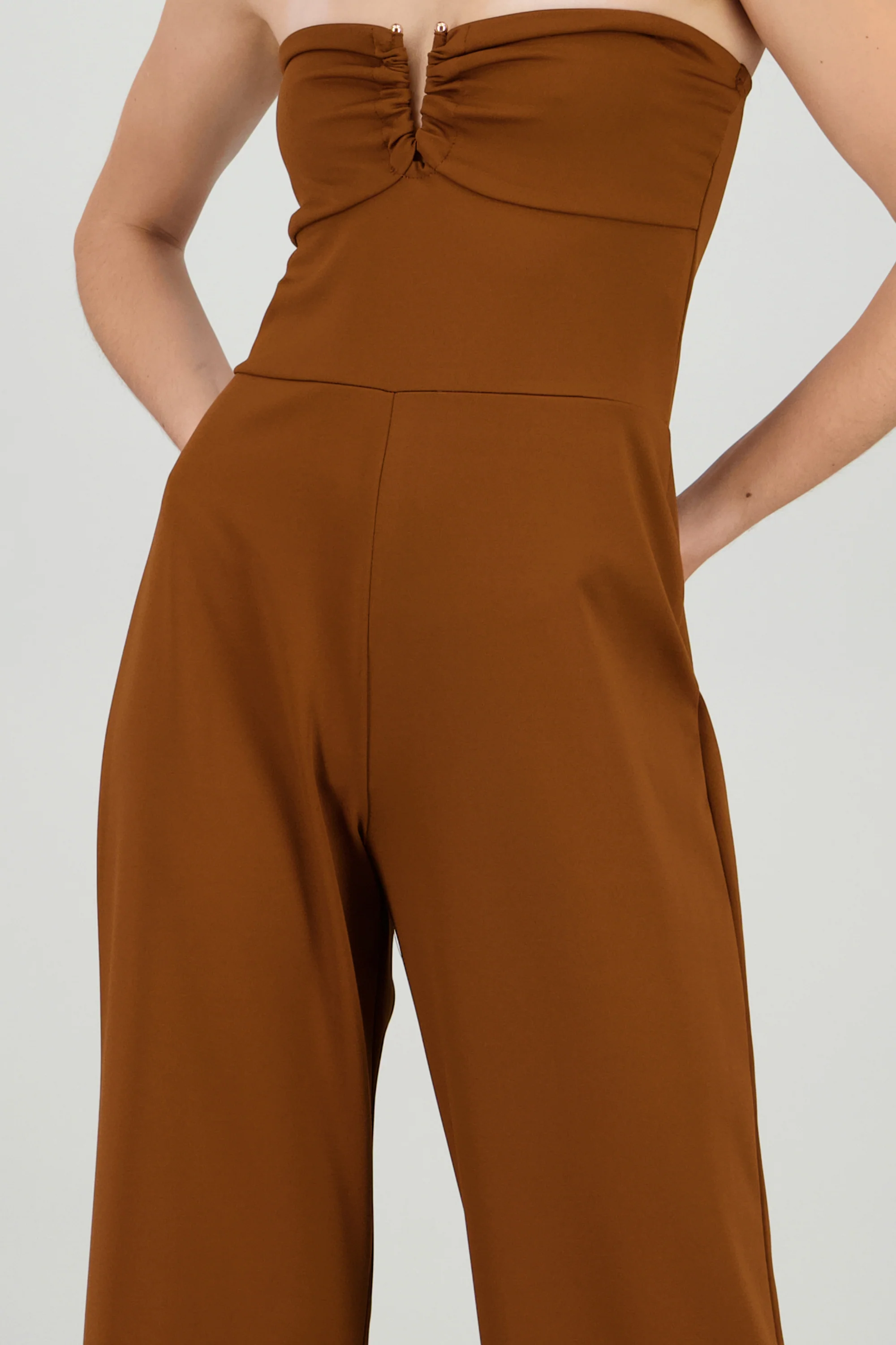 Jumpsuit strapless detalle fruncido - Image 5