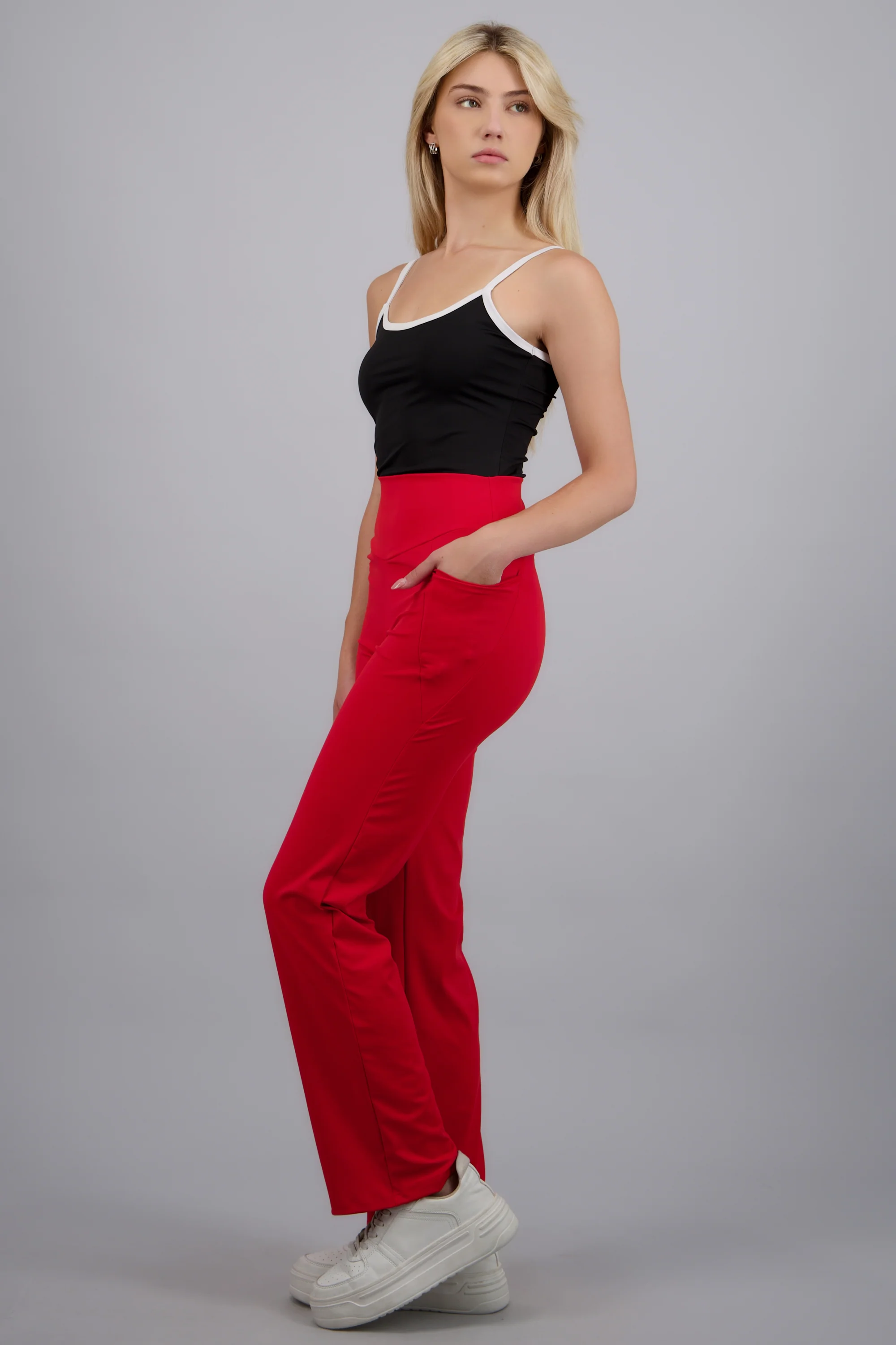Legging deportivo con bolsas - Image 2