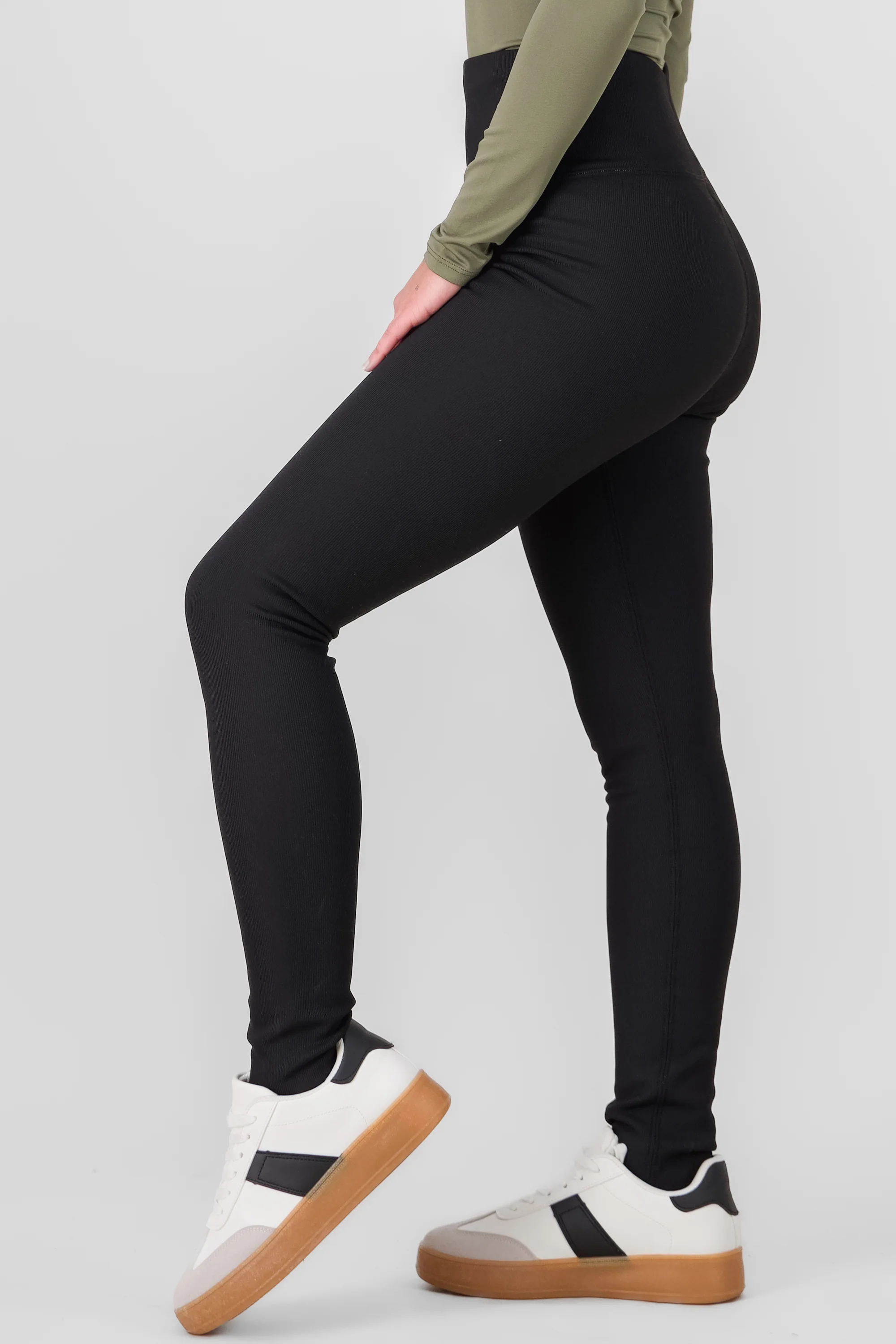 Leggings con peluche lisos - Image 3