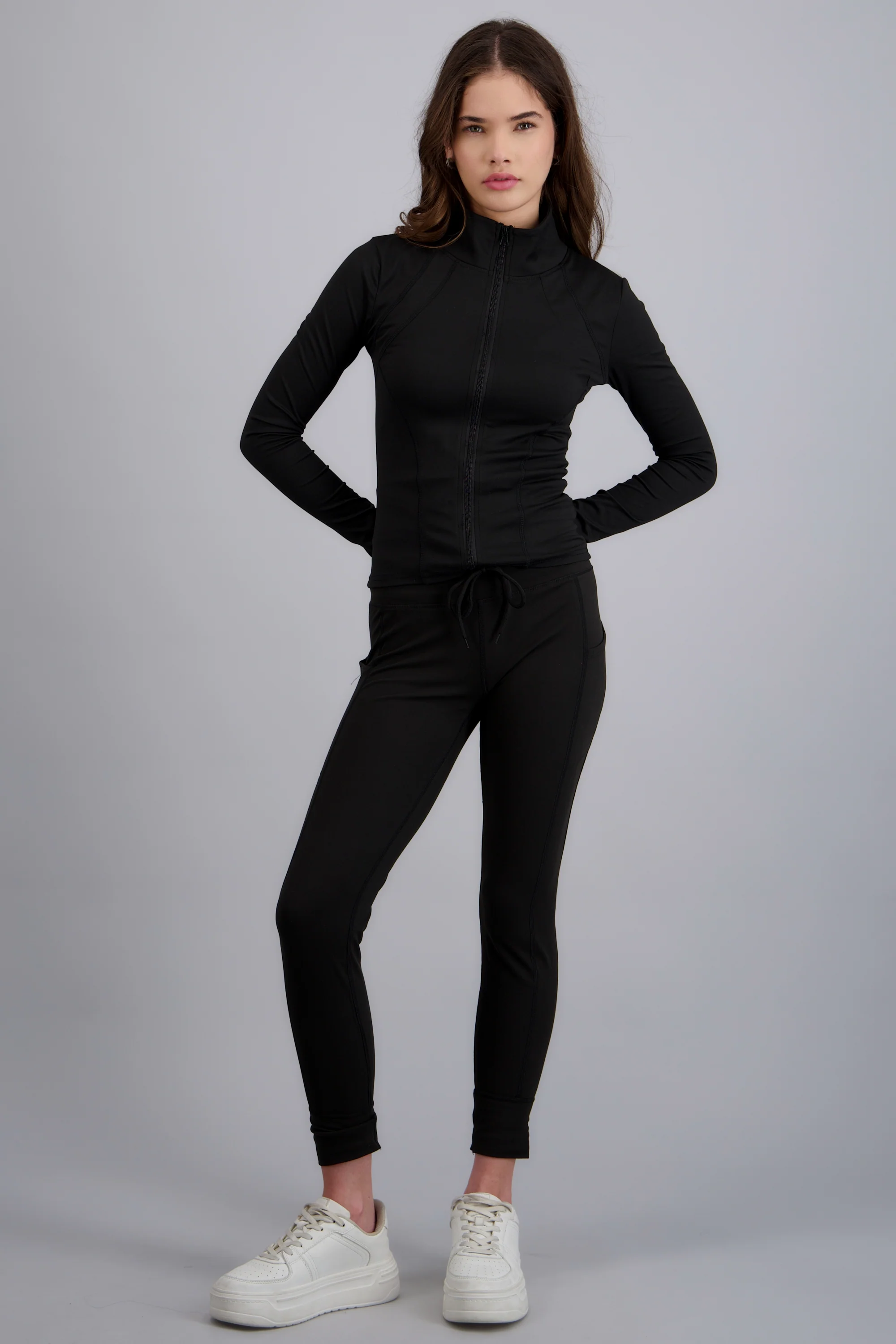 Leggings deportivos con jareta y bolsas - Image 3