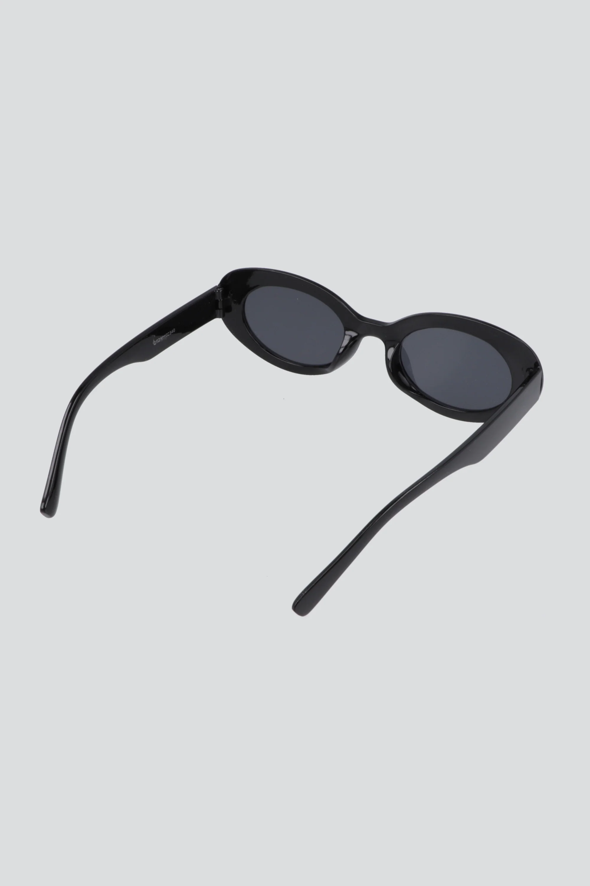 Lentes ovalo retro pasta traslucida - Image 4