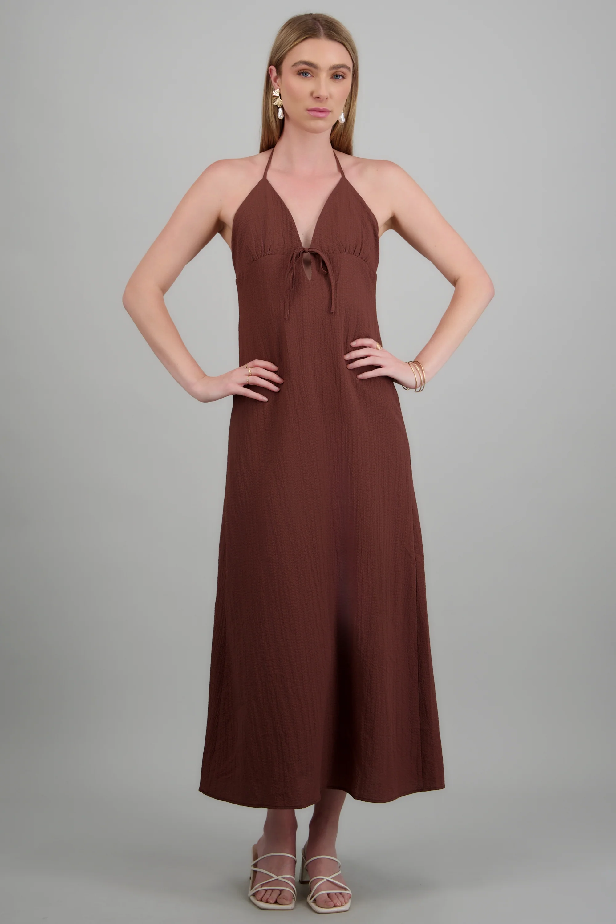 Maxi vestido liso con amarre